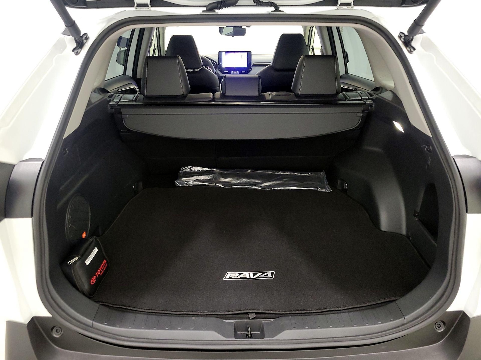 2025 Toyota RAV4 XLE Premium - Photo 22
