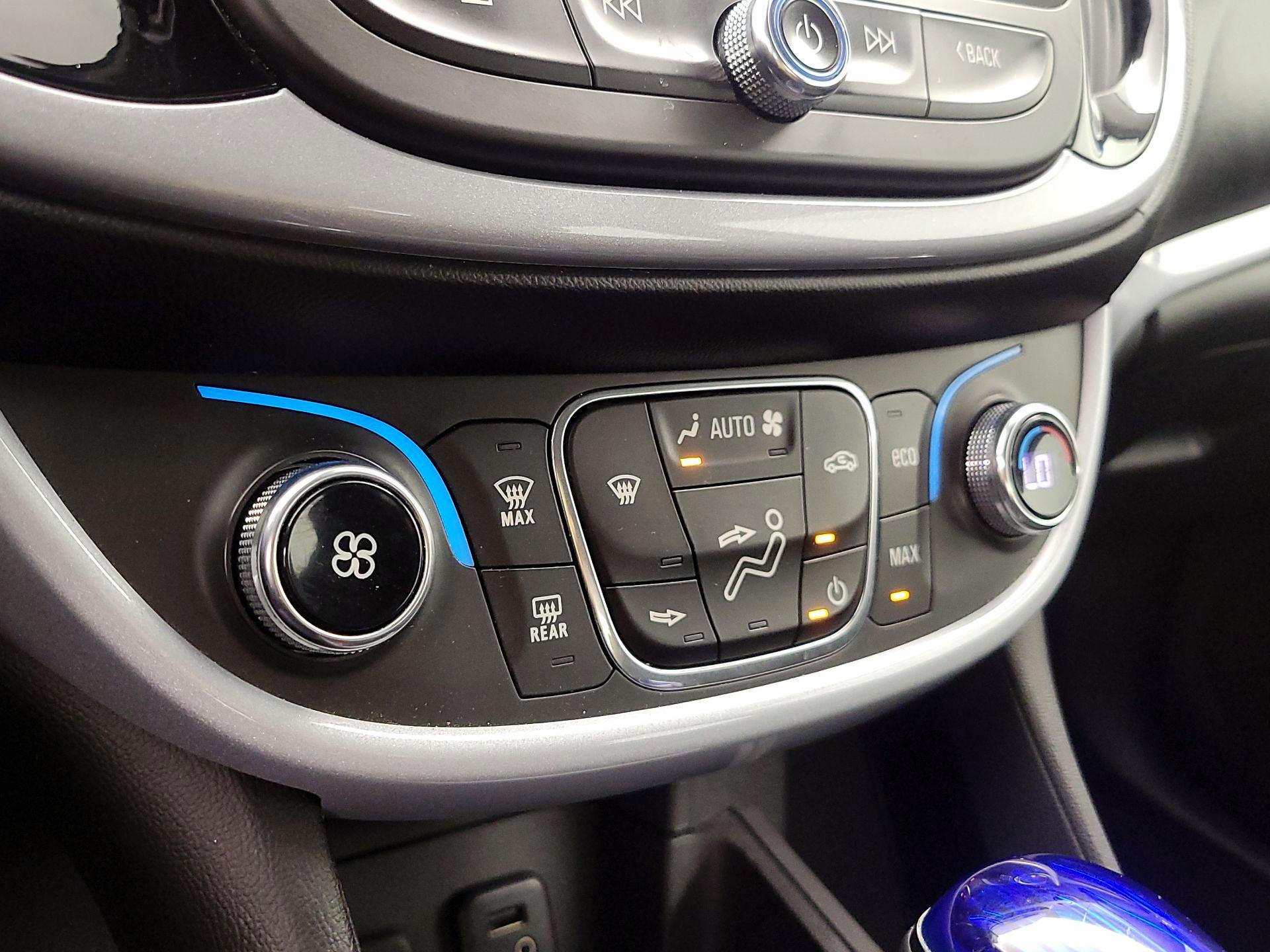 Thumbnail: 2017 Chevrolet Volt - 16
