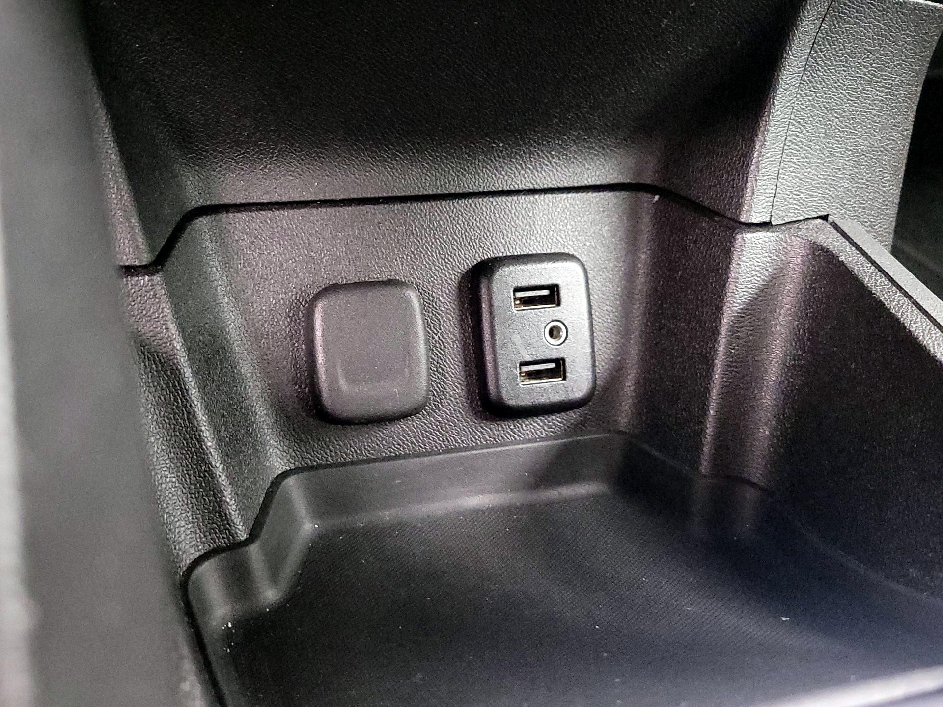 Thumbnail: 2017 Chevrolet Volt - 18