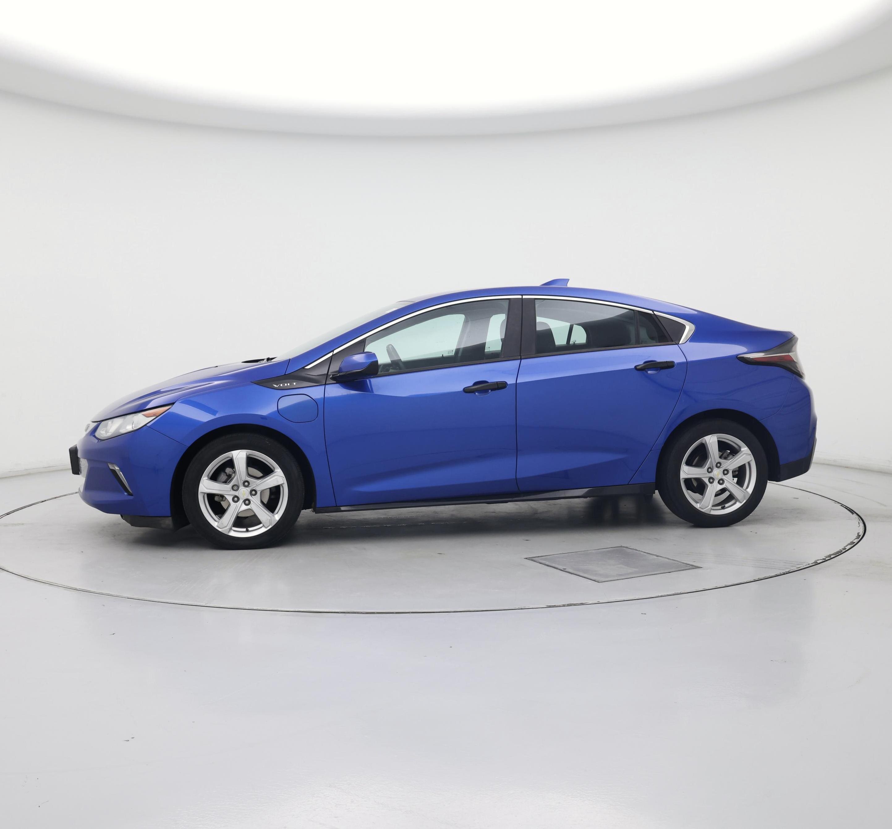 Thumbnail: 2017 Chevrolet Volt - 3