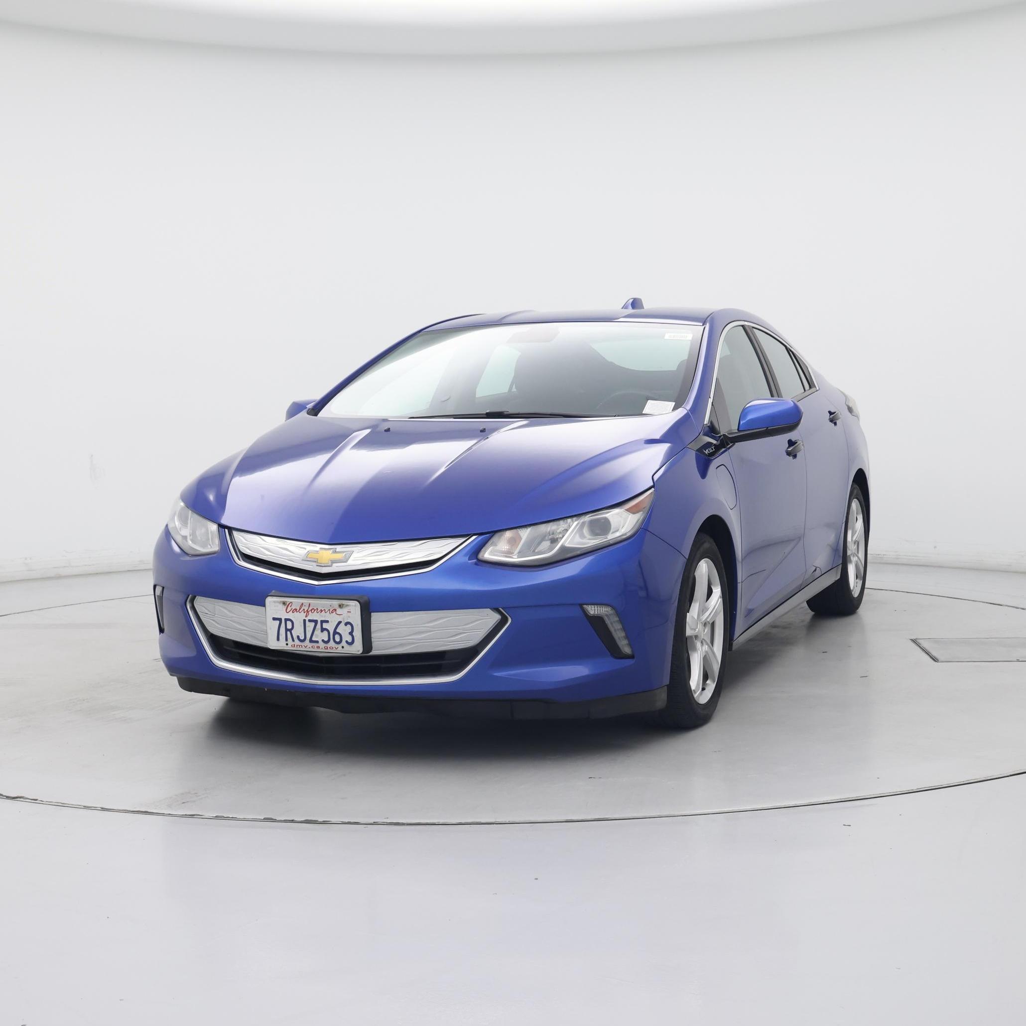 Thumbnail: 2017 Chevrolet Volt - 4