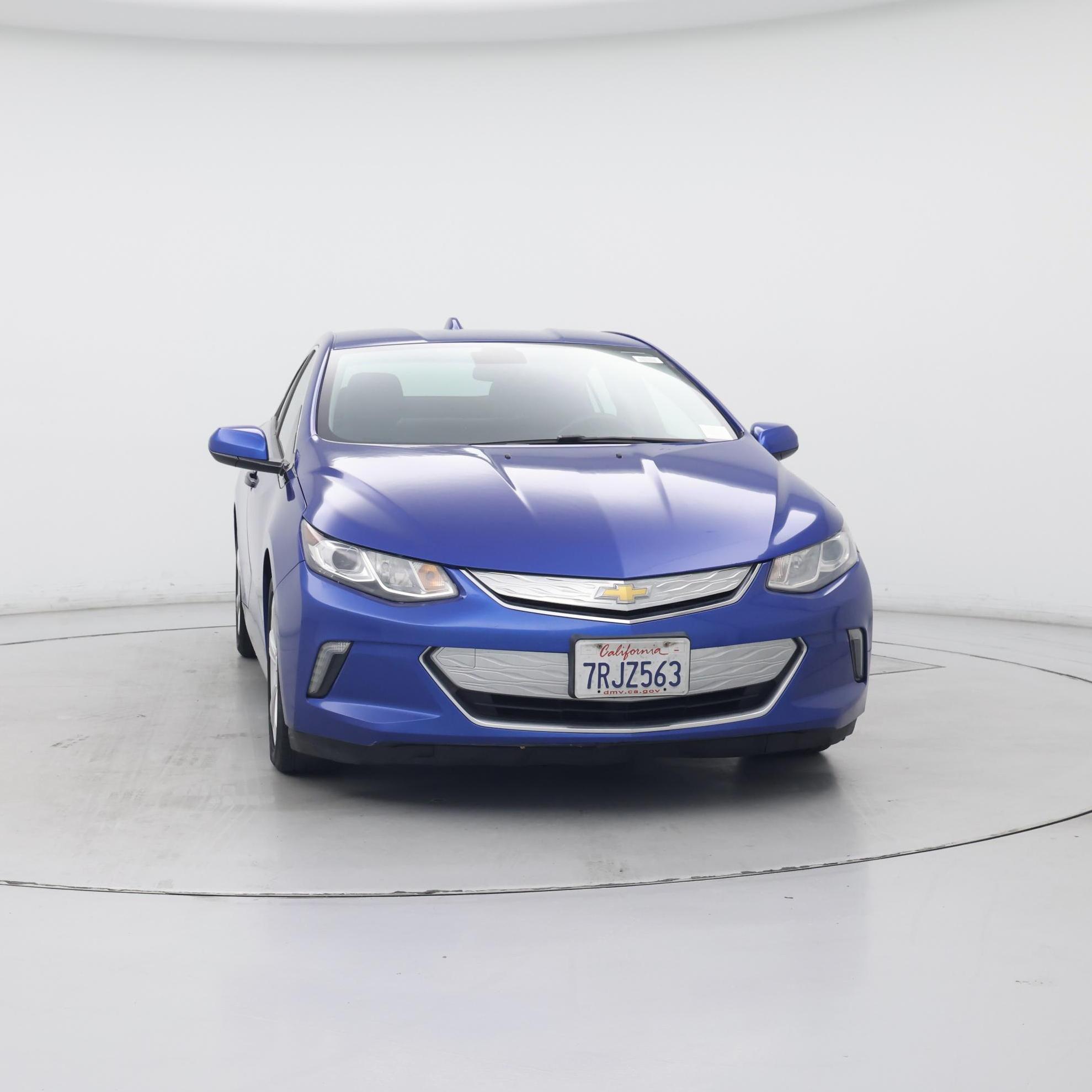 Thumbnail: 2017 Chevrolet Volt - 5