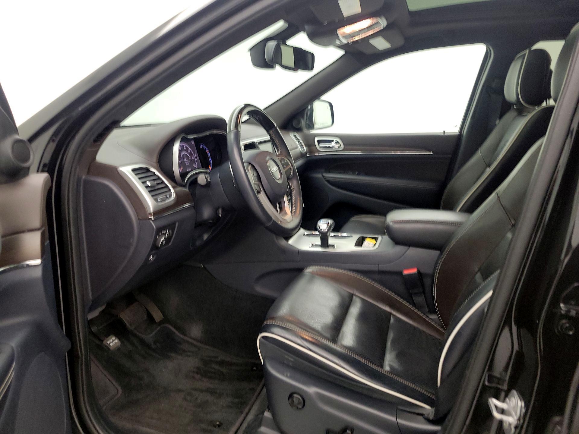Thumbnail: 2015 Jeep Grand Cherokee - 9