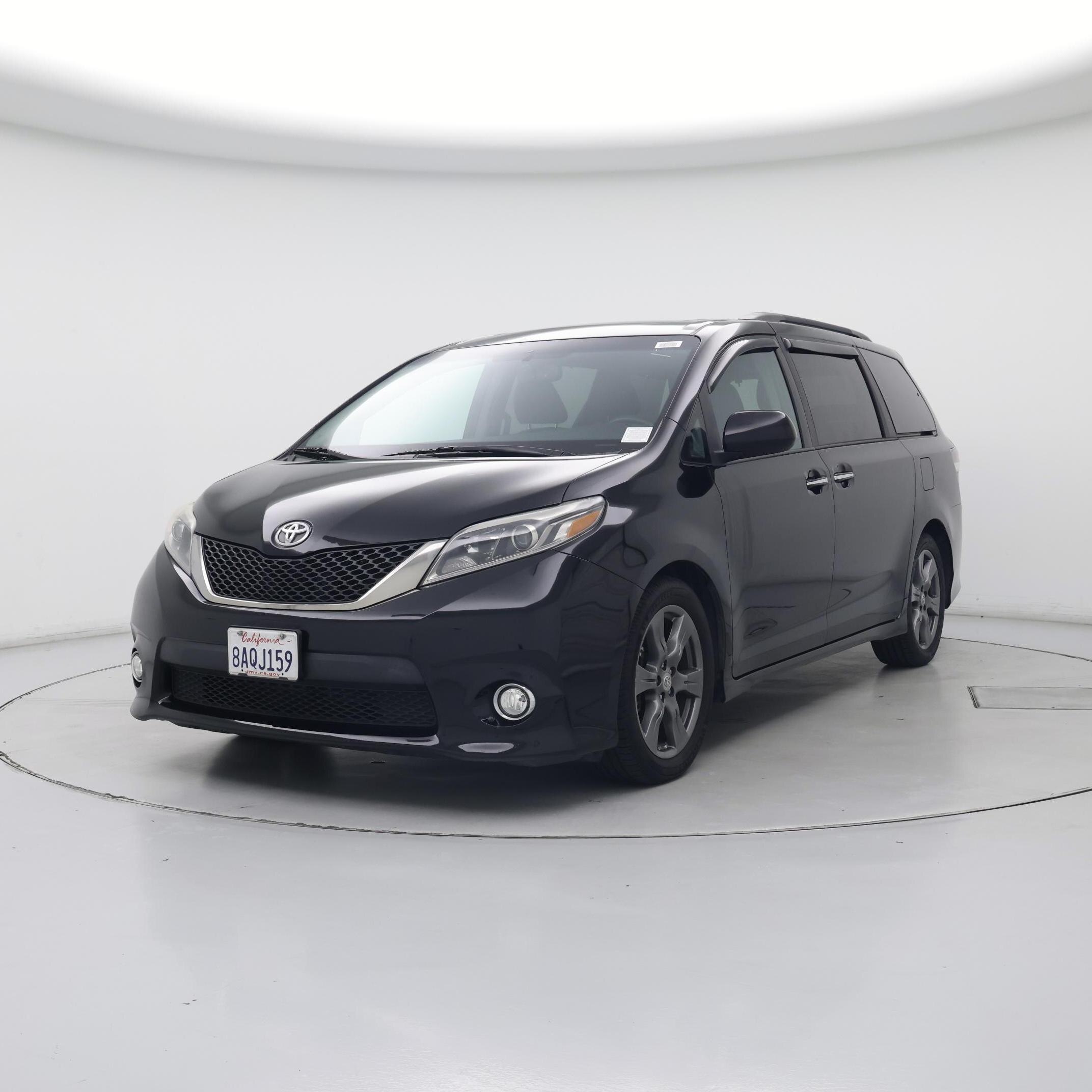 Thumbnail: 2017 Toyota Sienna - 4