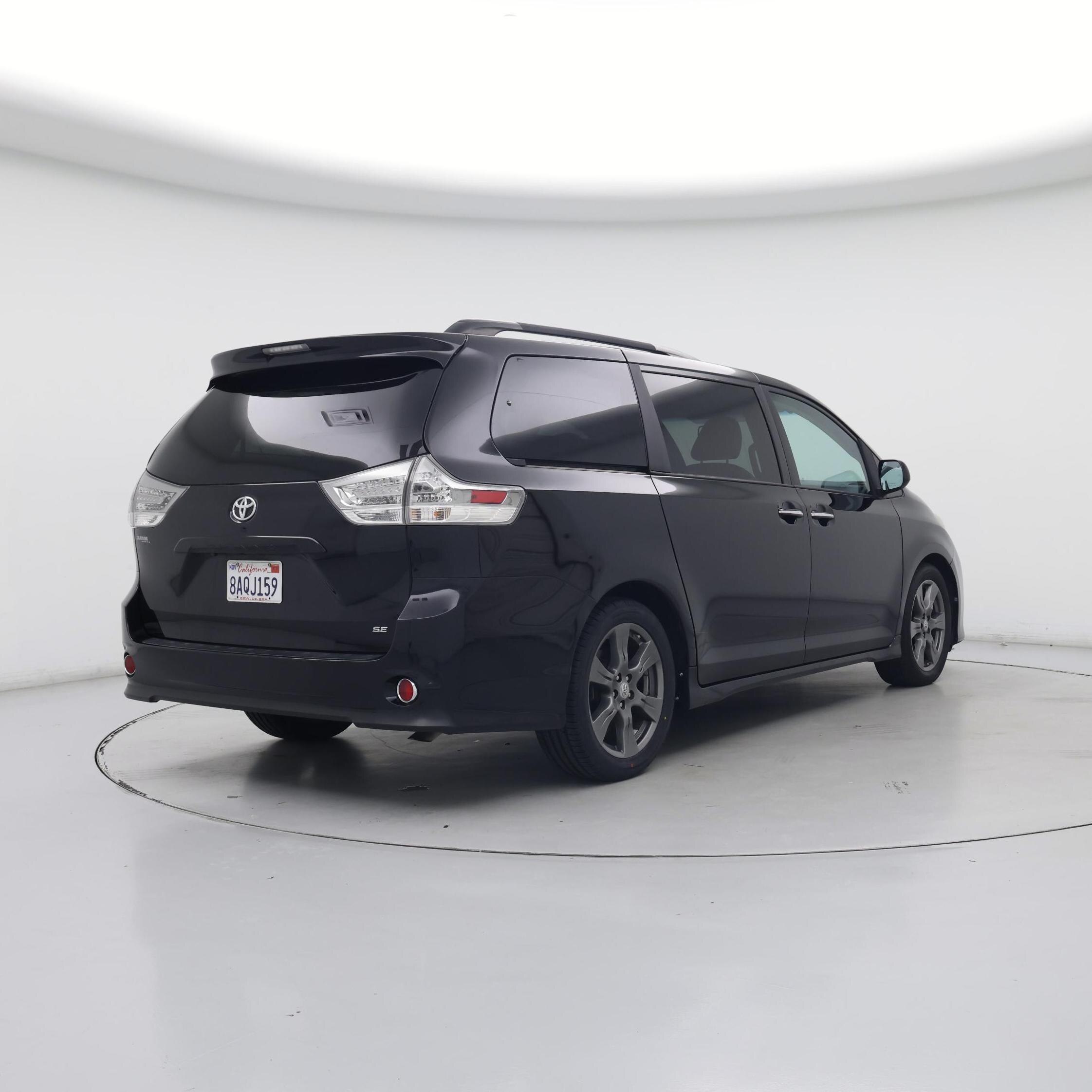 Thumbnail: 2017 Toyota Sienna - 8