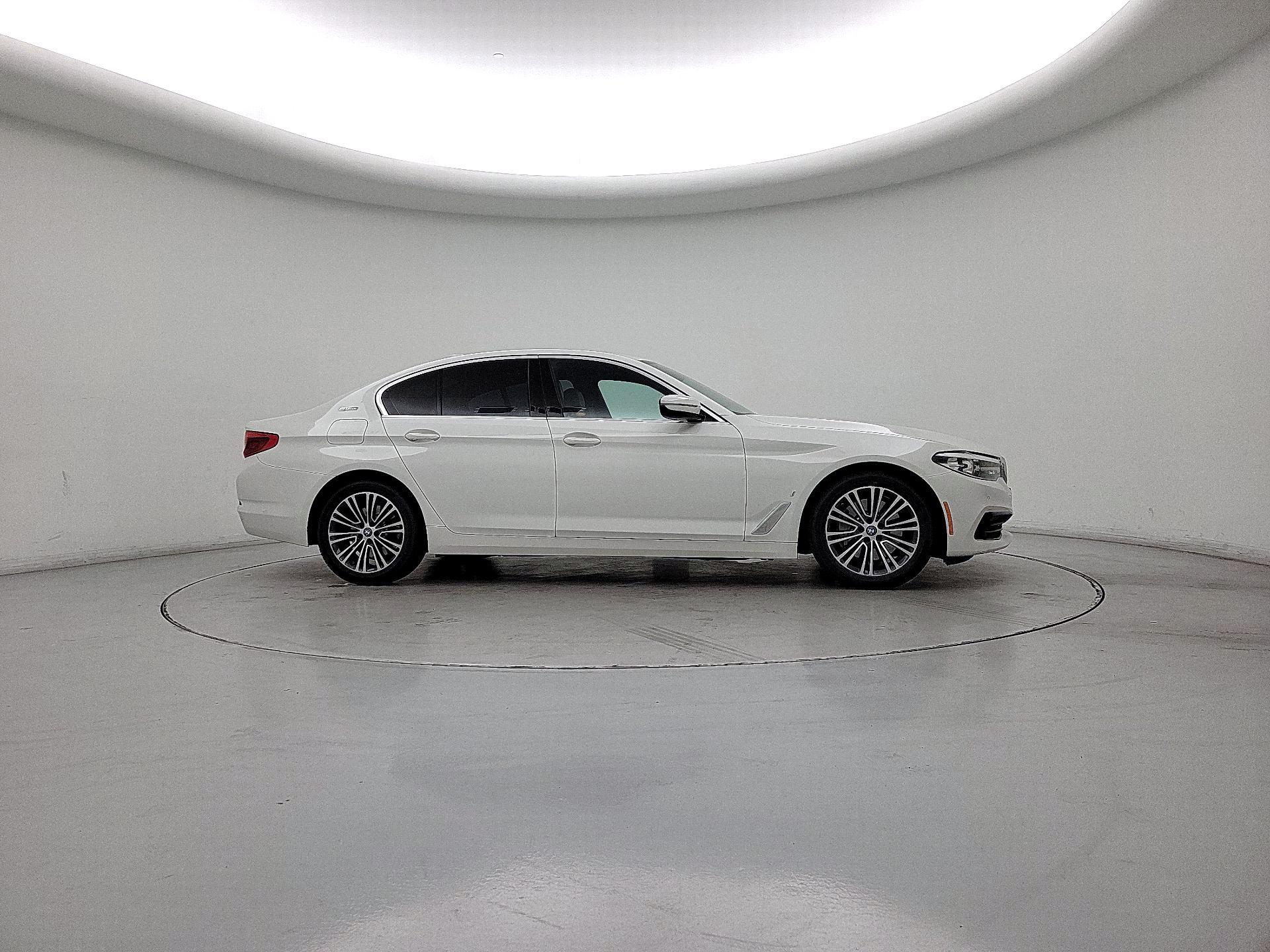 Thumbnail: 2019 BMW 5 Series - 4