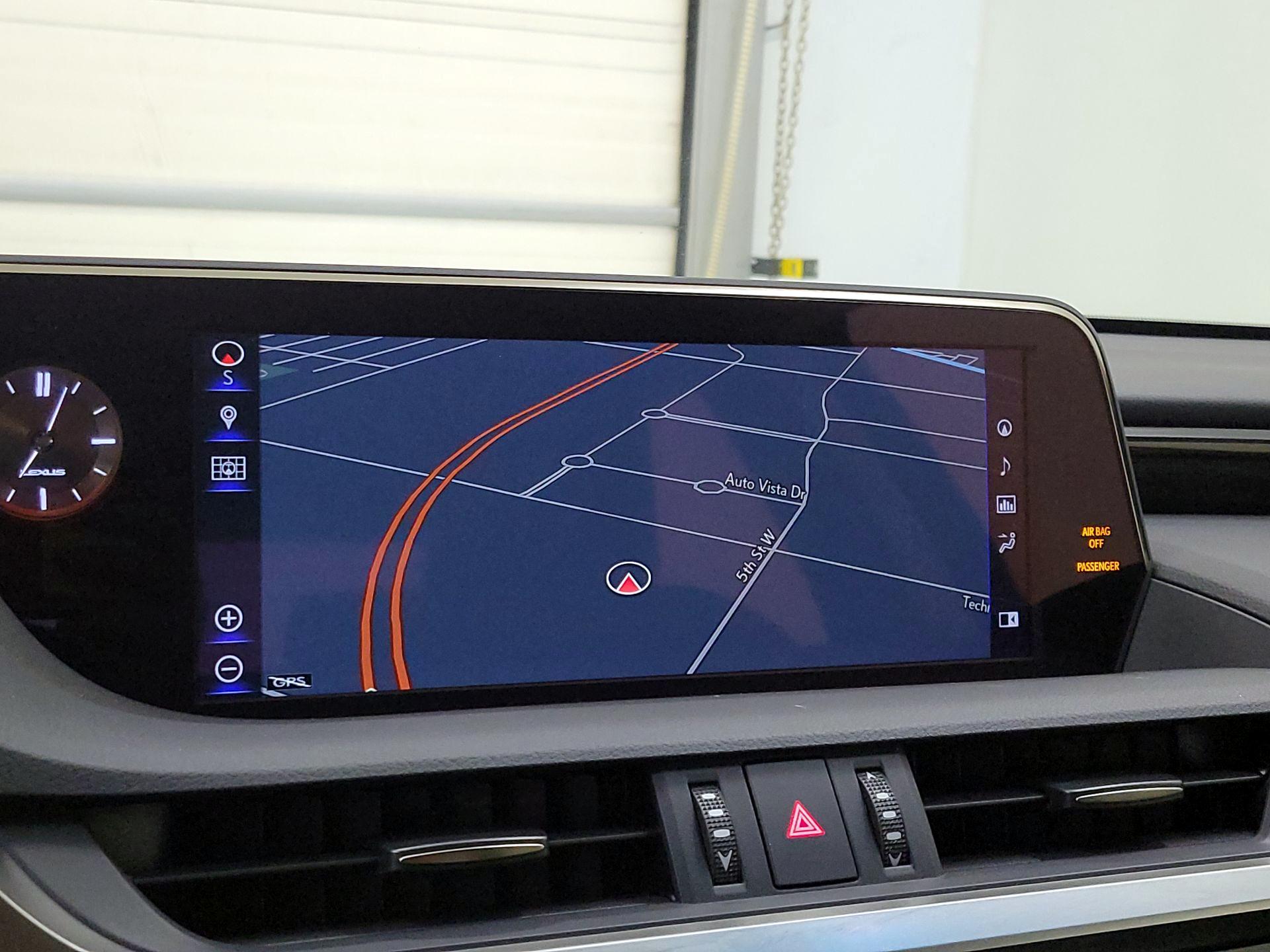 Thumbnail: 2019 Lexus ES - 14