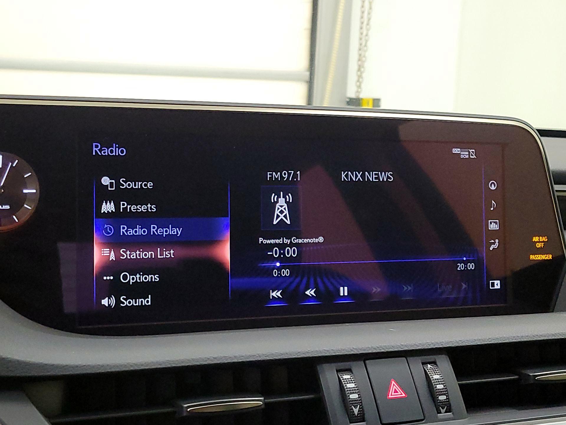 Thumbnail: 2019 Lexus ES - 16