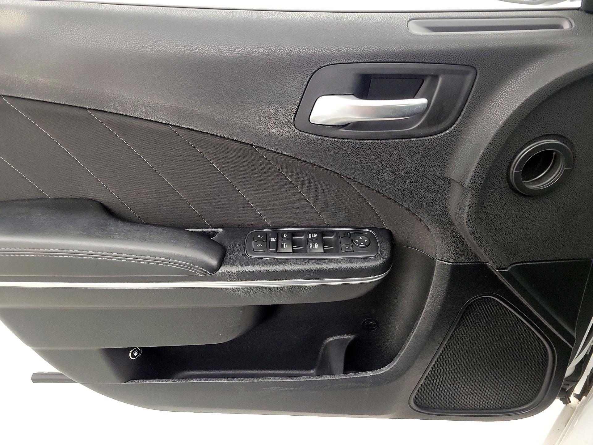 Thumbnail: 2017 Dodge Charger - 10