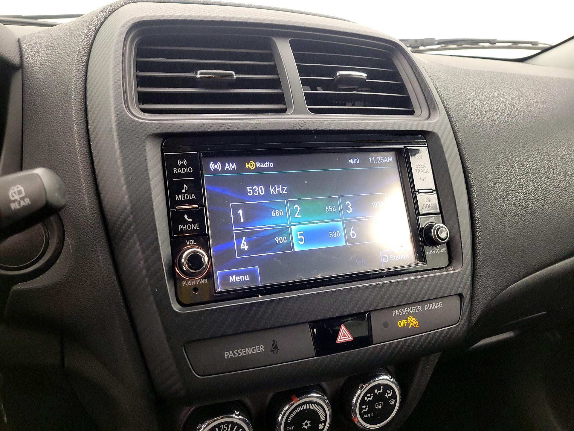 Thumbnail: 2018 Mitsubishi Outlander Sport - 12