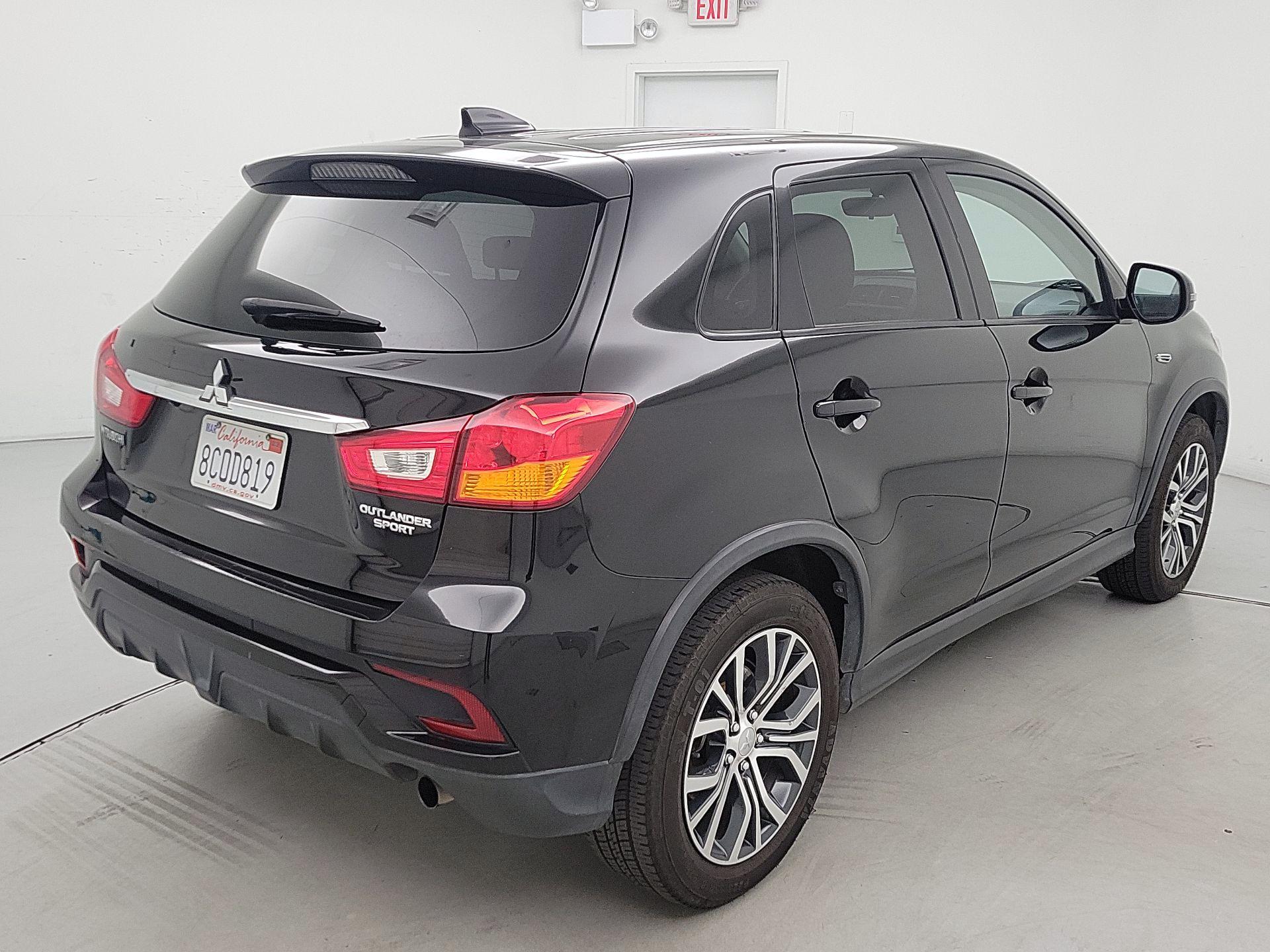 Thumbnail: 2018 Mitsubishi Outlander Sport - 5