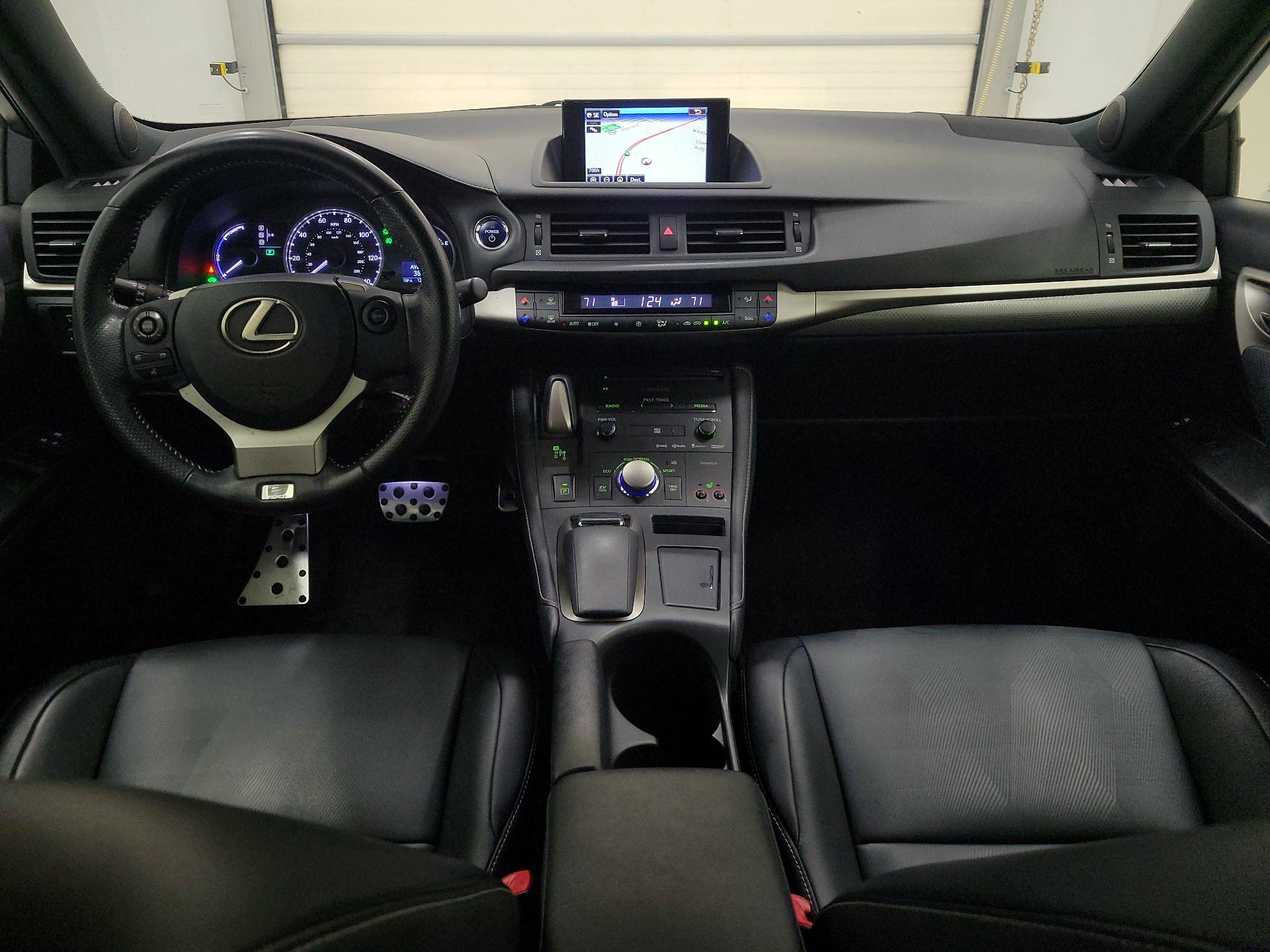 Thumbnail: 2015 Lexus CT - 9