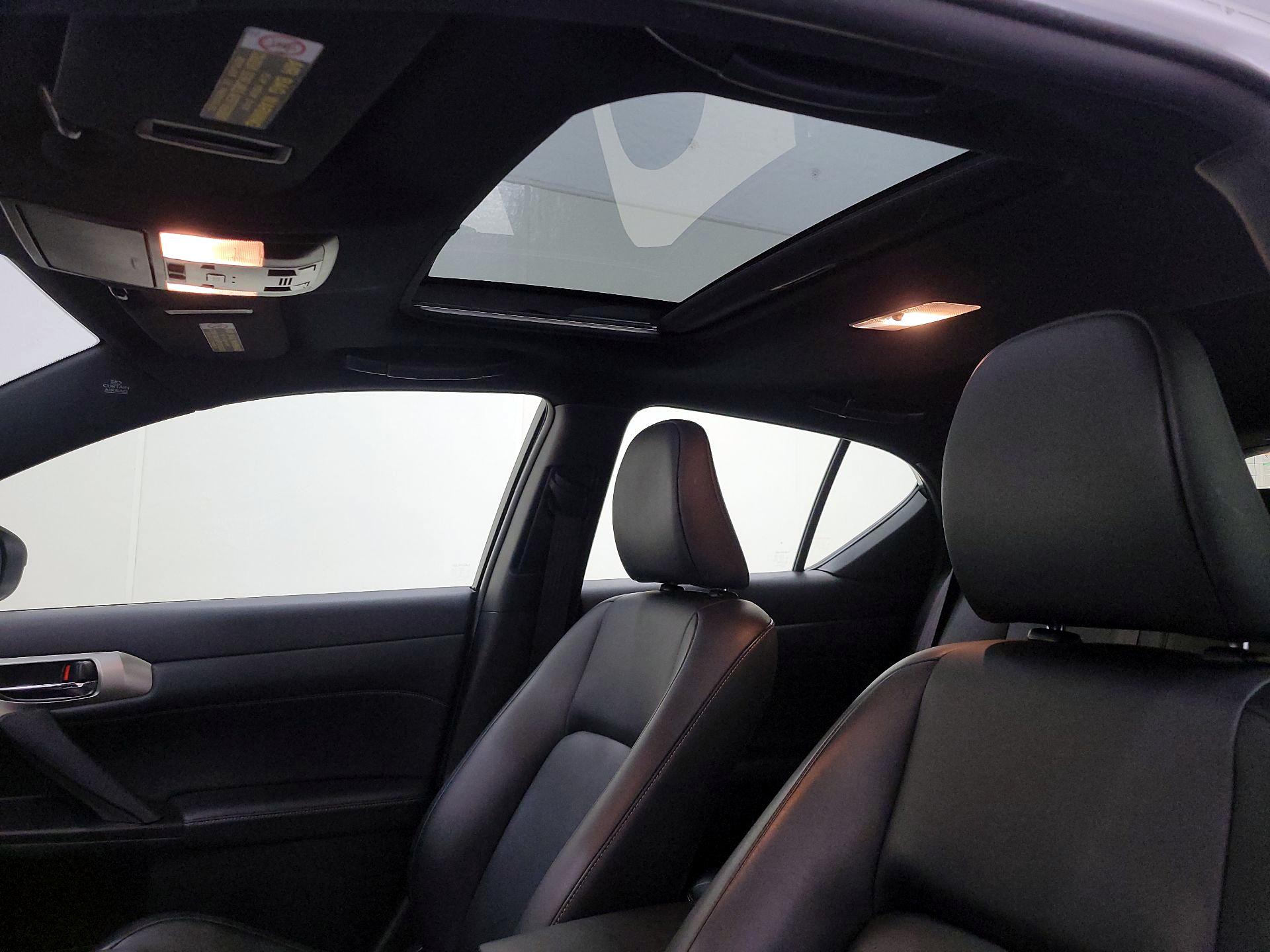 Thumbnail: 2015 Lexus CT - 20