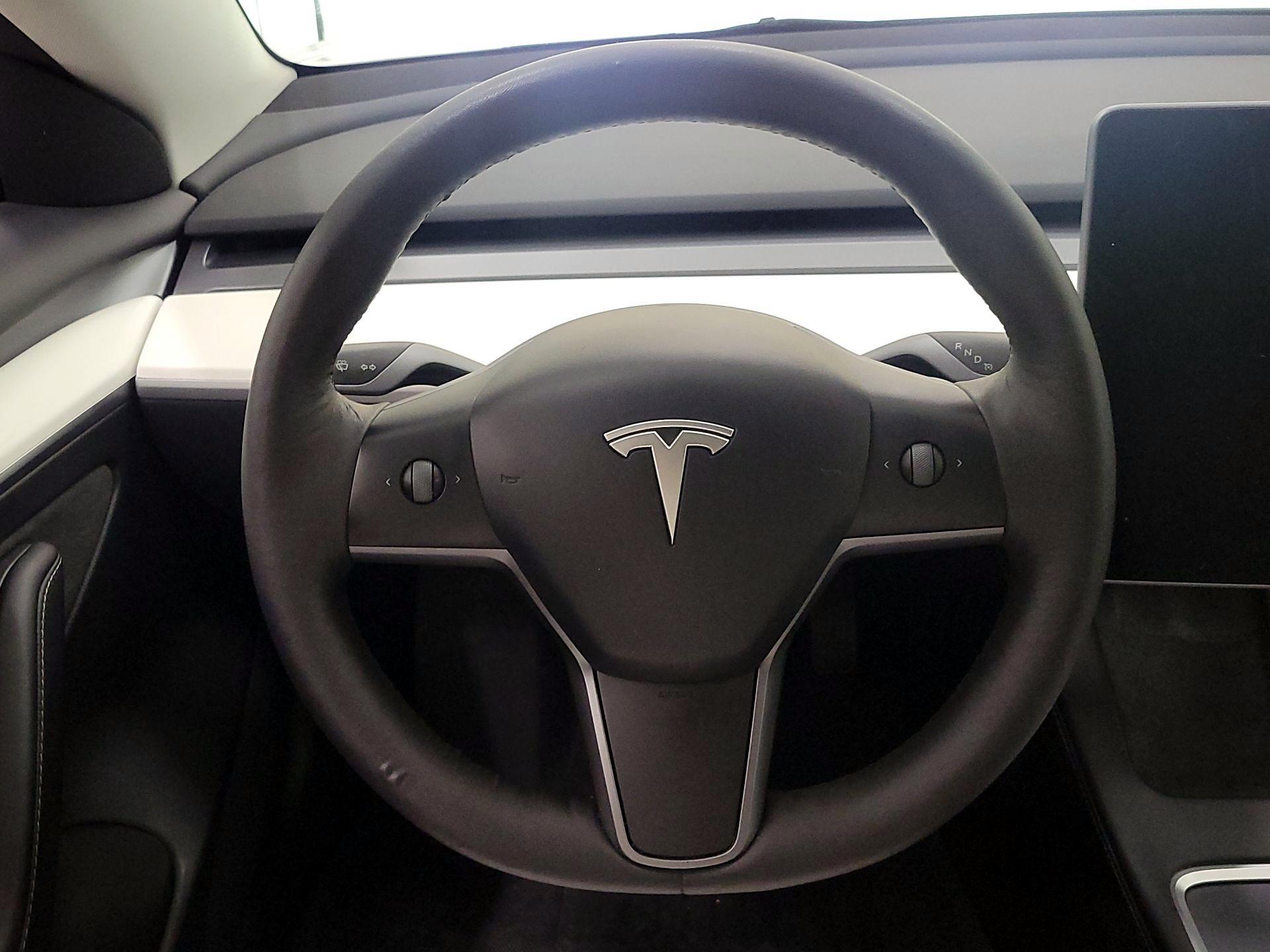 Thumbnail: 2023 Tesla Model 3 - 10