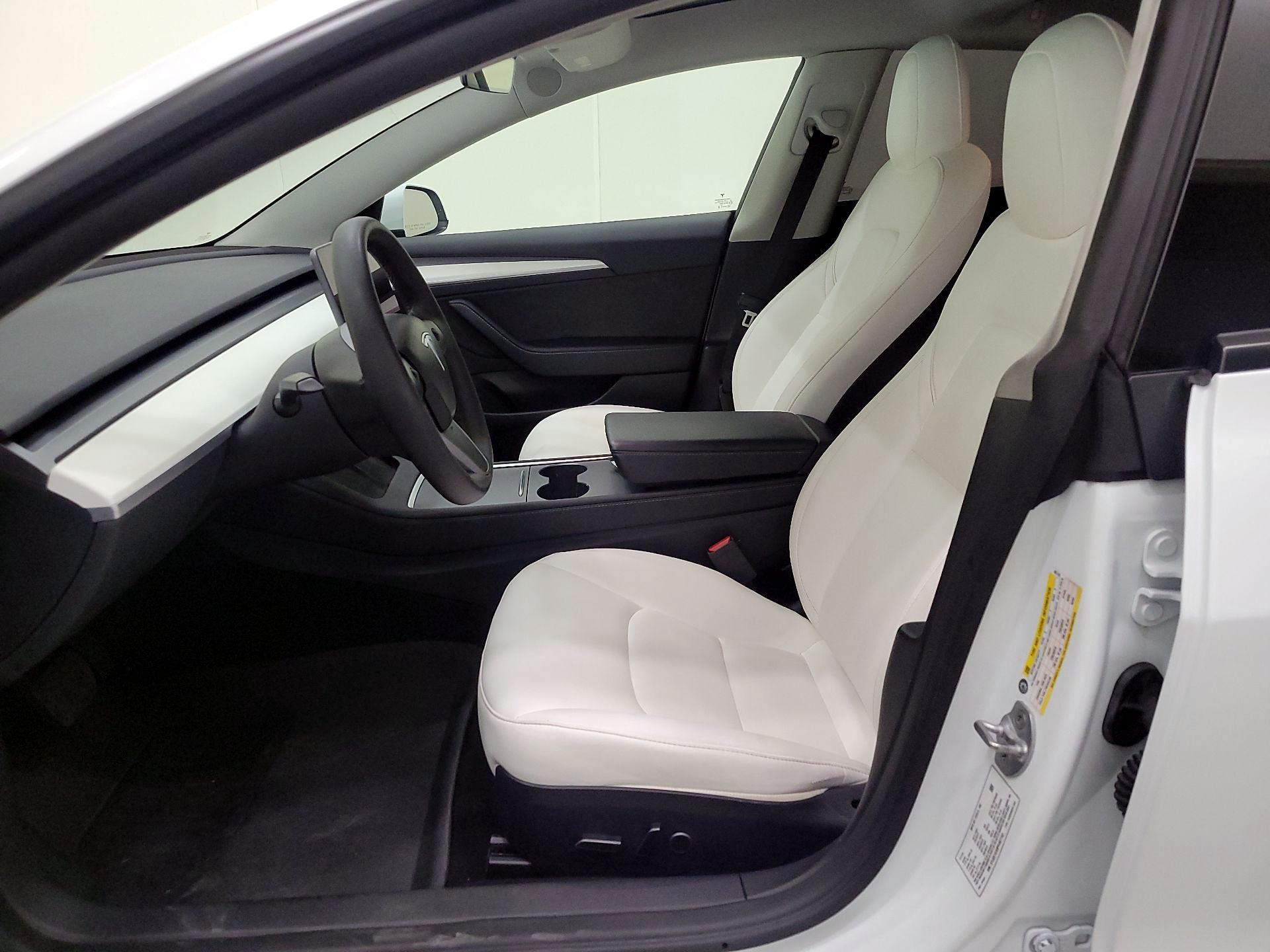 Thumbnail: 2023 Tesla Model 3 - 11