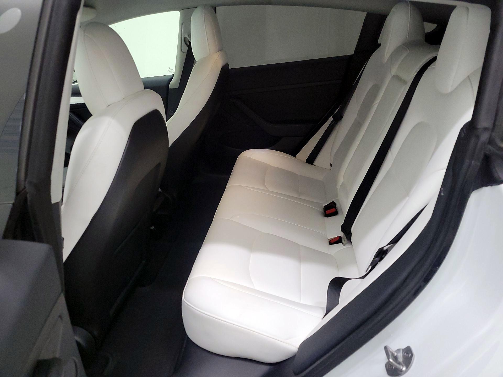 Thumbnail: 2023 Tesla Model 3 - 18