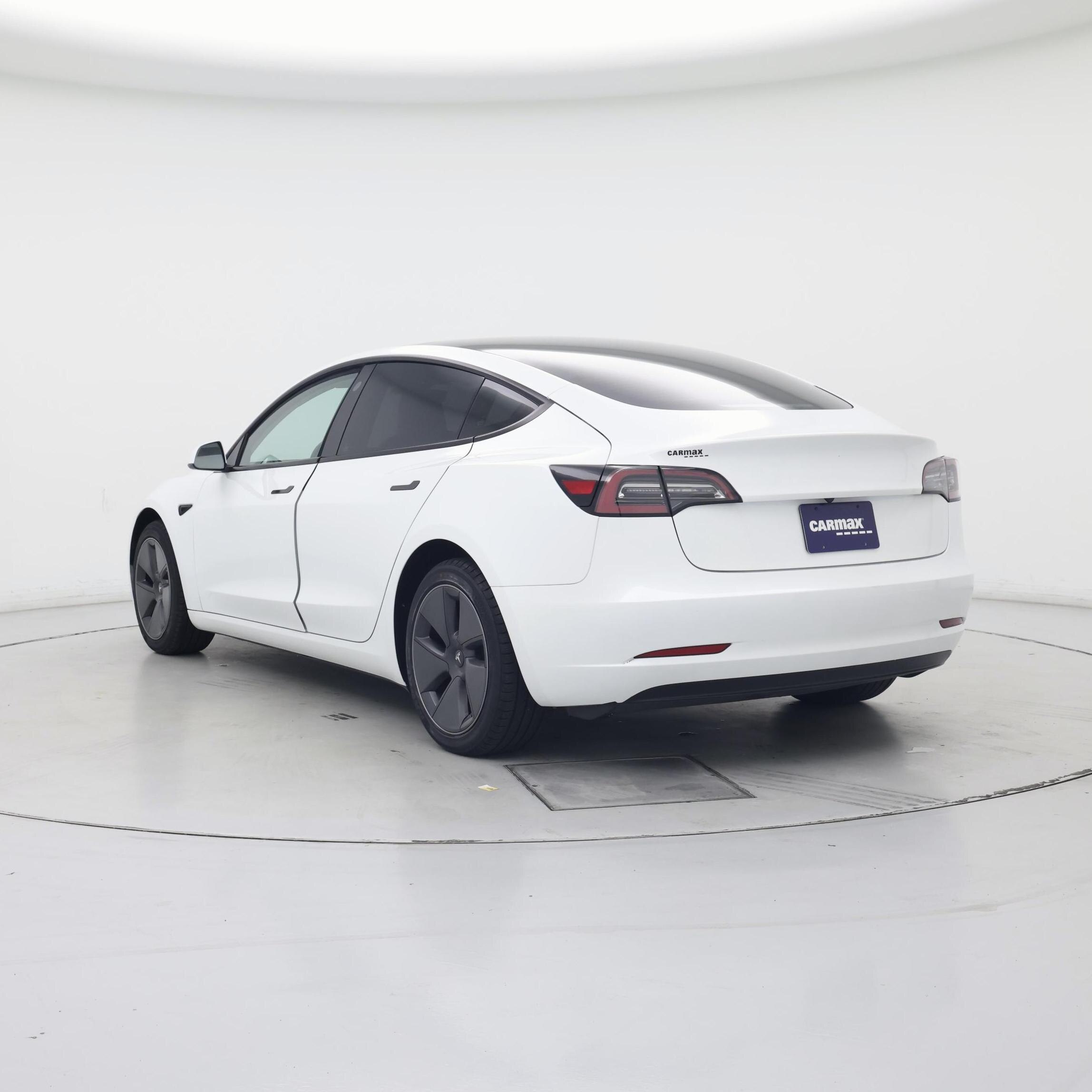 Thumbnail: 2023 Tesla Model 3 - 2