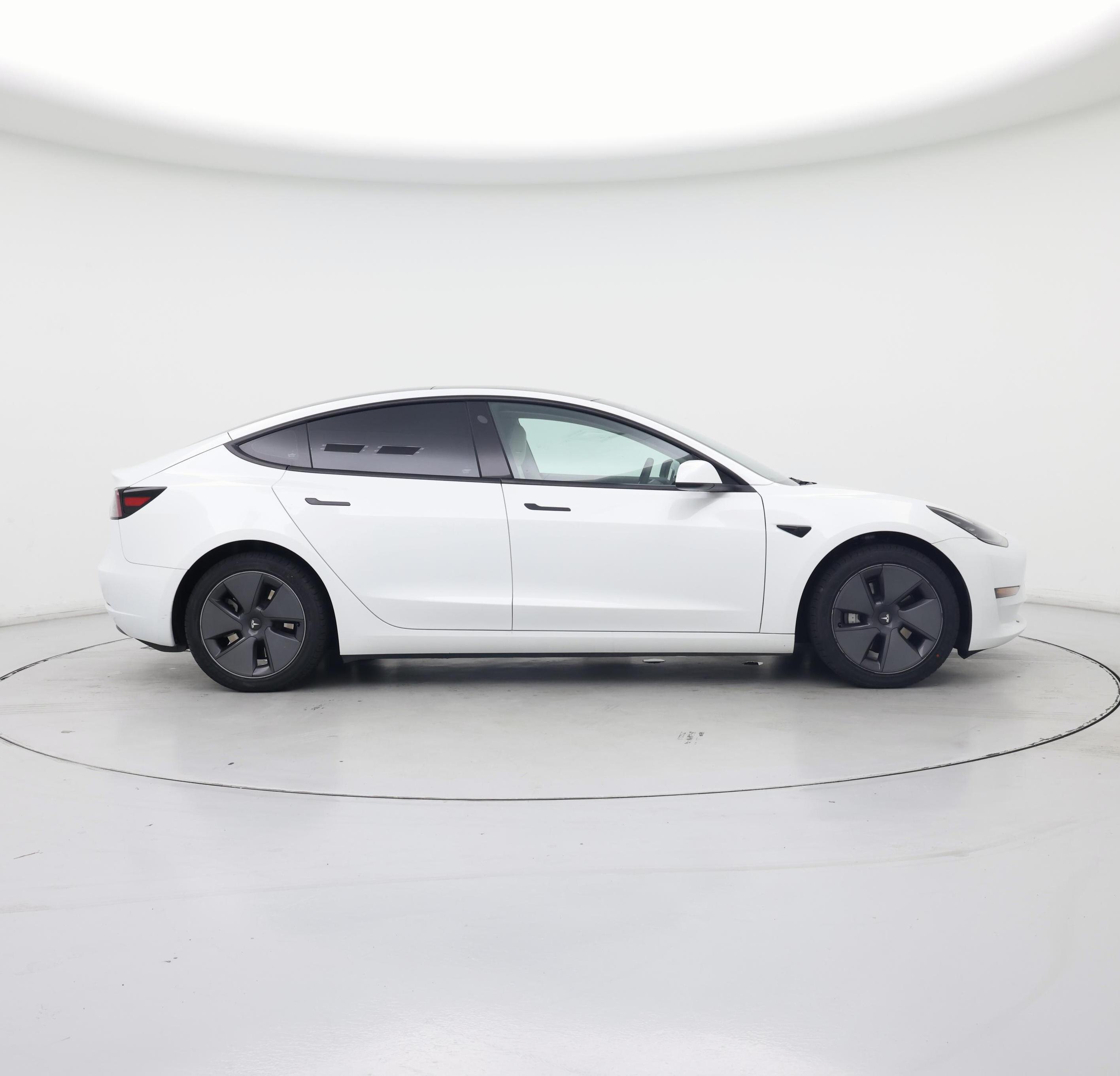 Thumbnail: 2023 Tesla Model 3 - 7