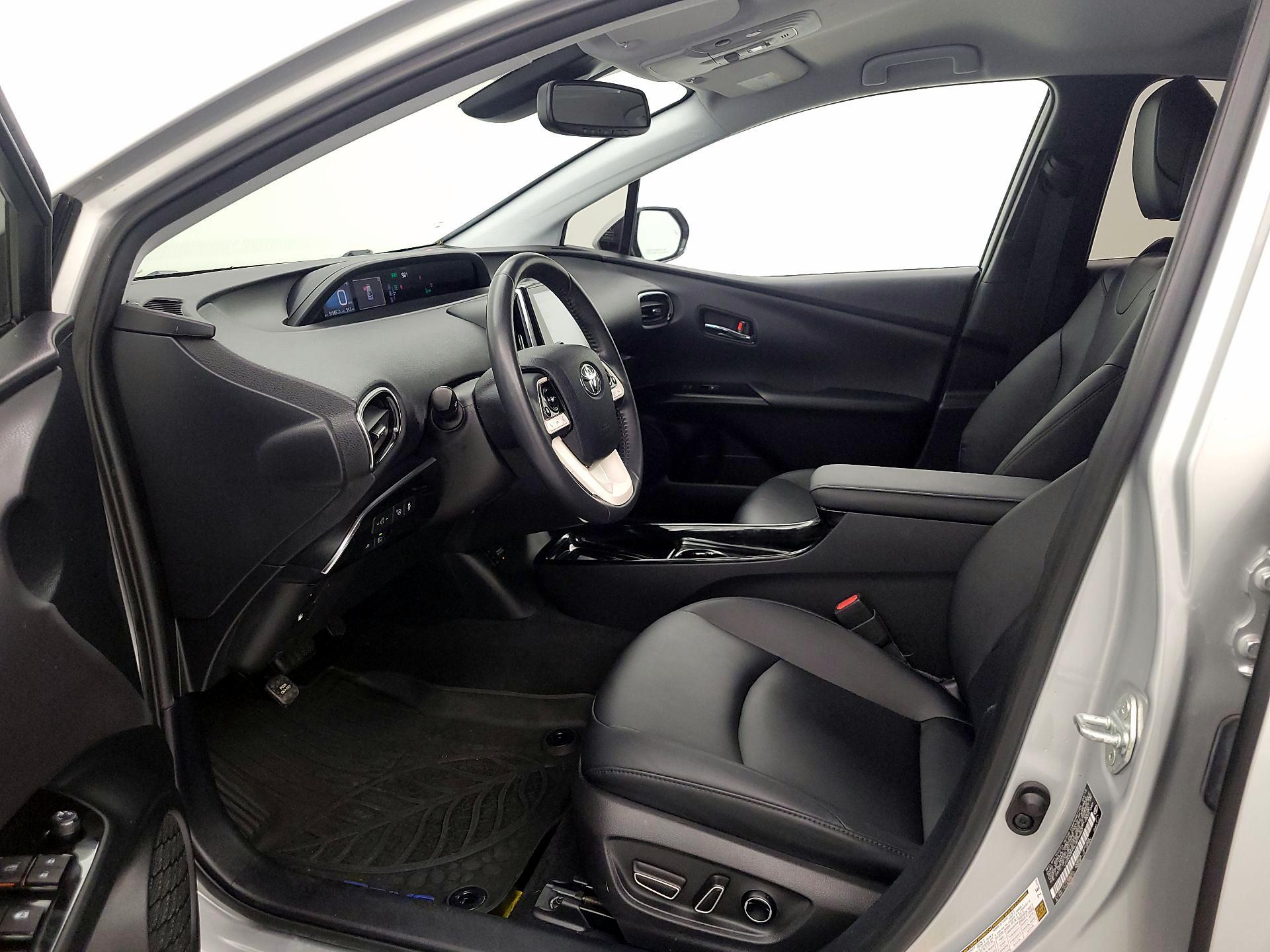 Thumbnail: 2018 Toyota Prius Prime - 9