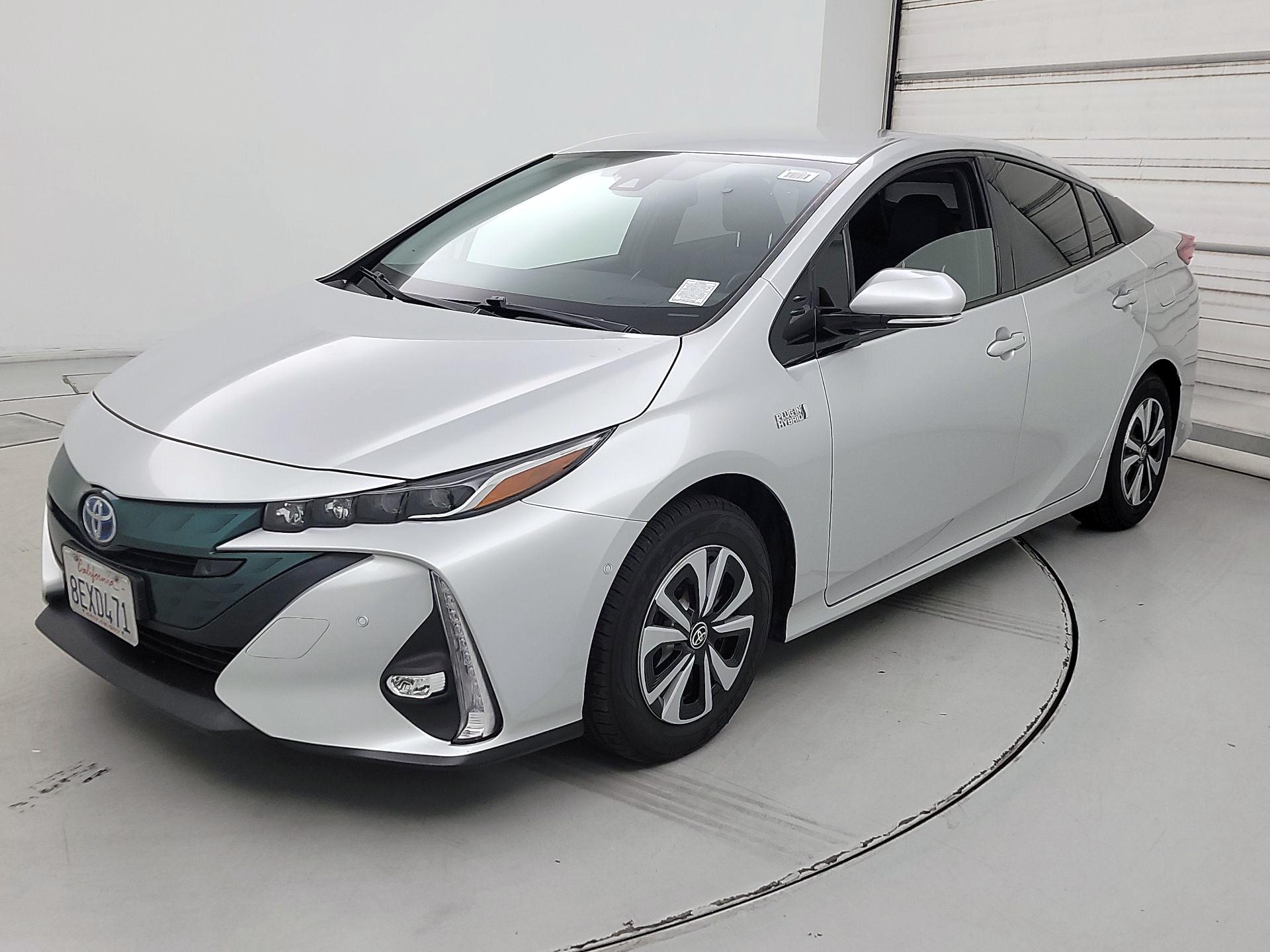 Thumbnail: 2018 Toyota Prius Prime - 3