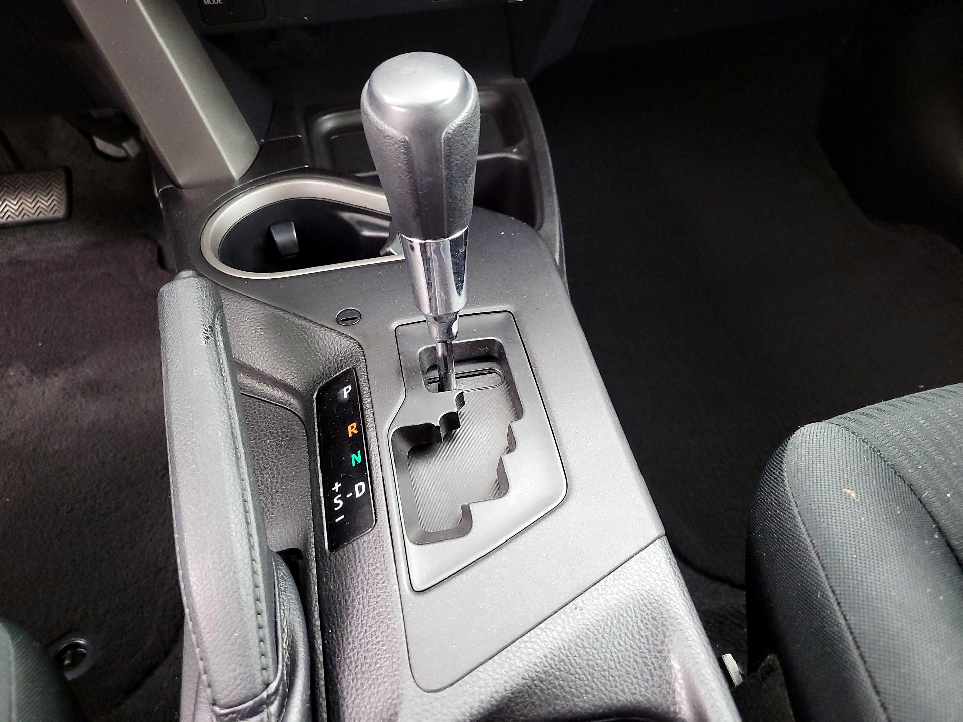 Thumbnail: 2017 Toyota RAV4 - 15