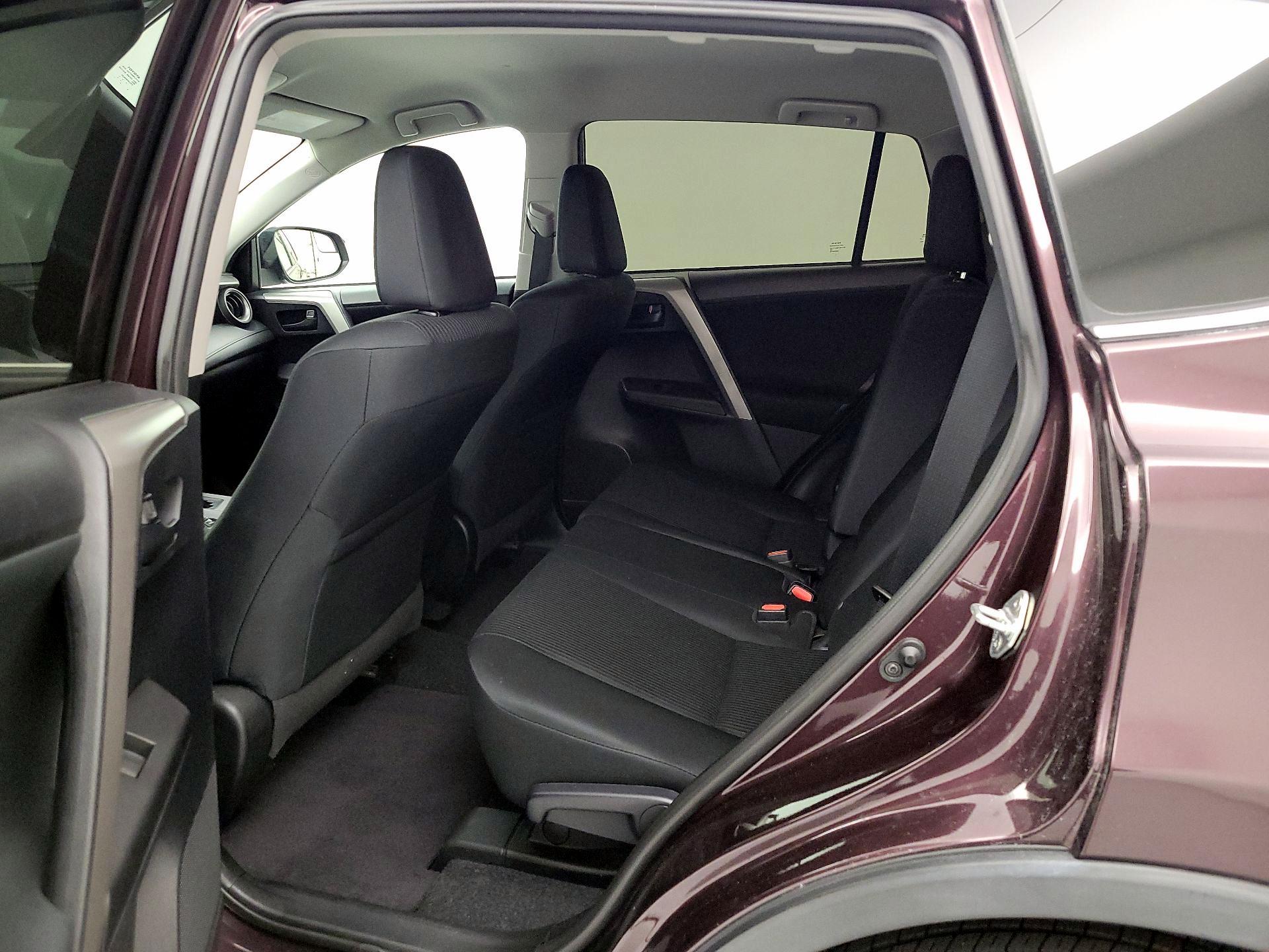 Thumbnail: 2017 Toyota RAV4 - 17