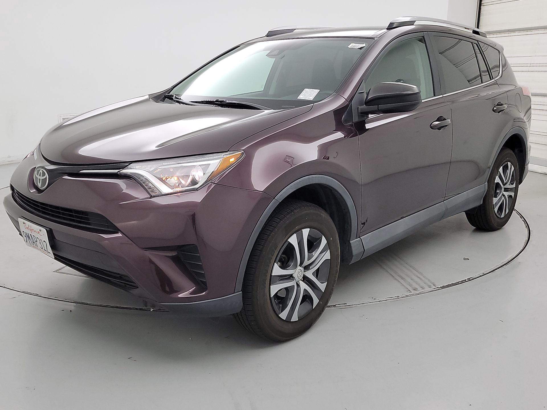 Thumbnail: 2017 Toyota RAV4 - 3