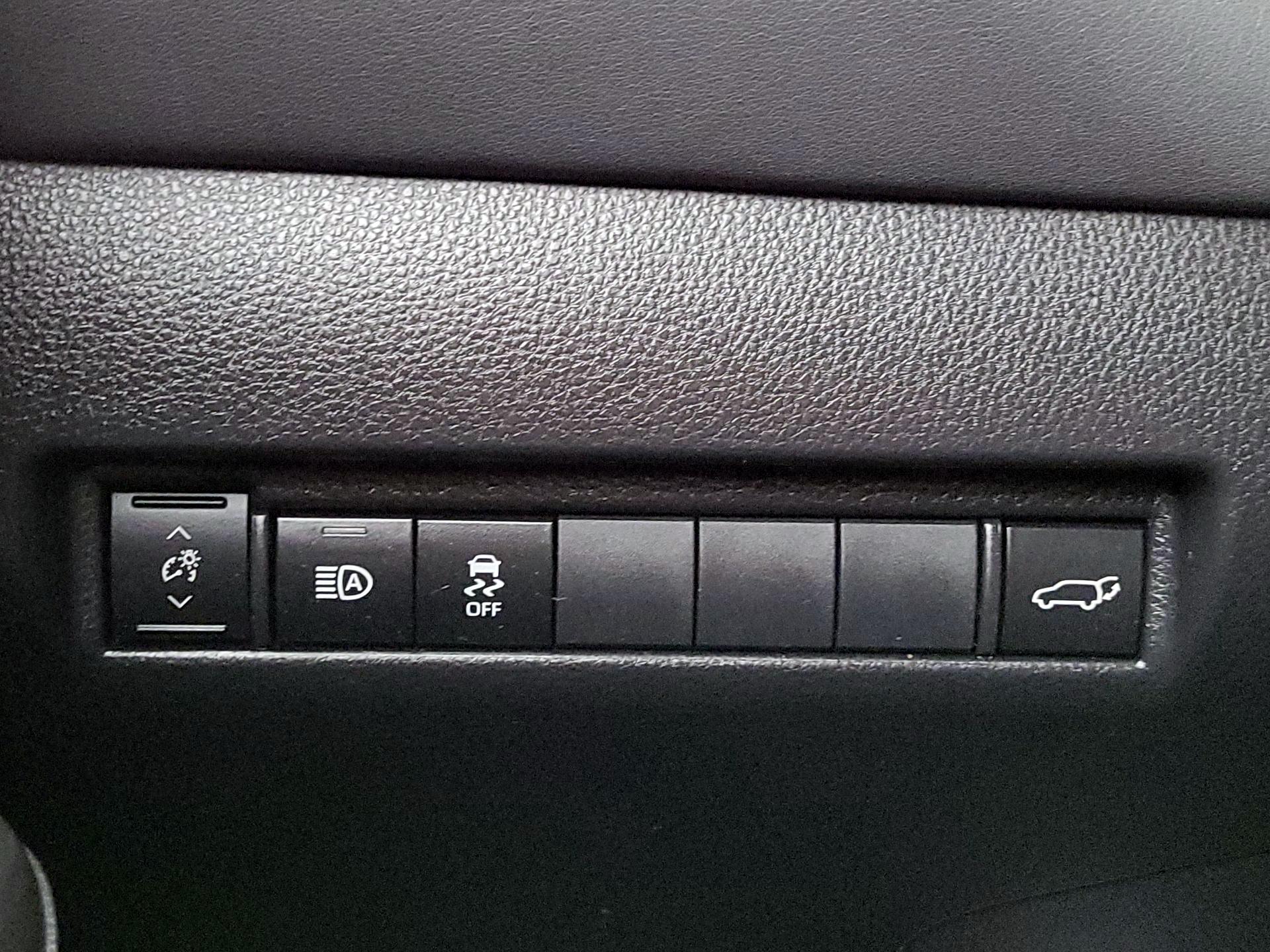 Thumbnail: 2024 Toyota Venza - 11