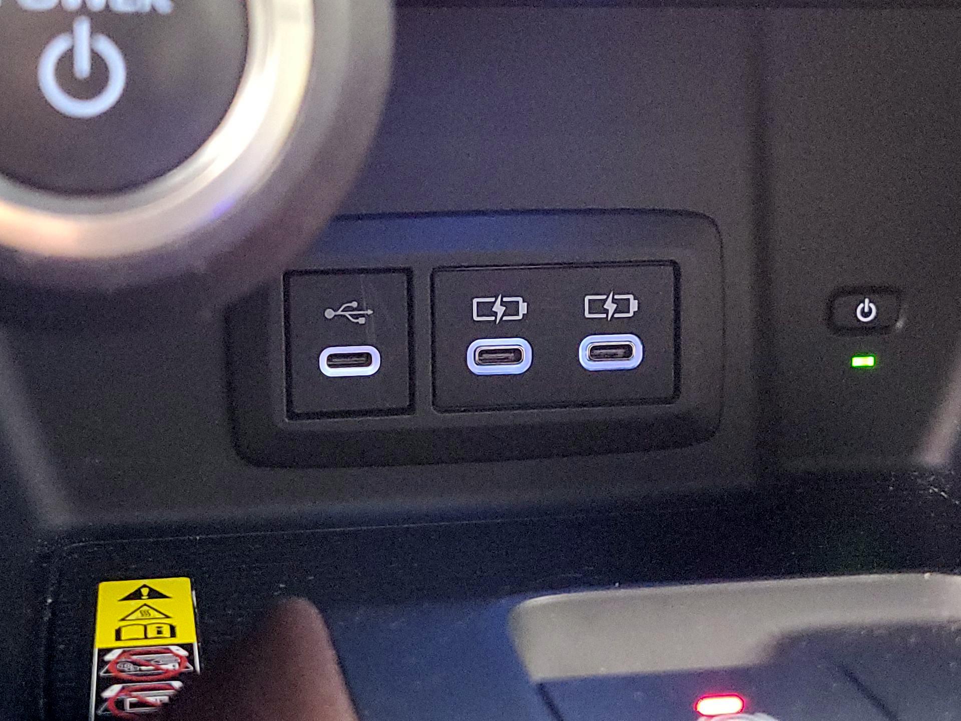 Thumbnail: 2024 Toyota Venza - 16