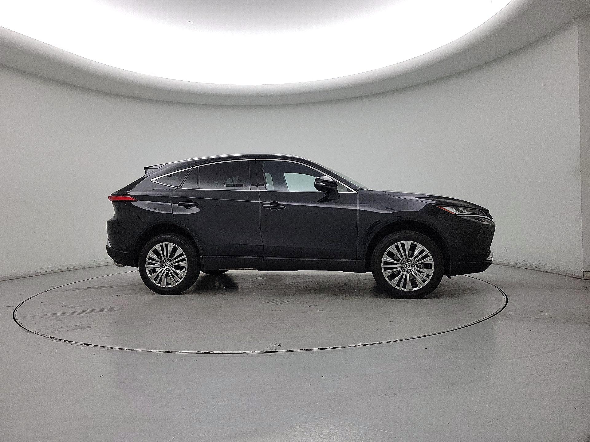 Thumbnail: 2024 Toyota Venza - 4