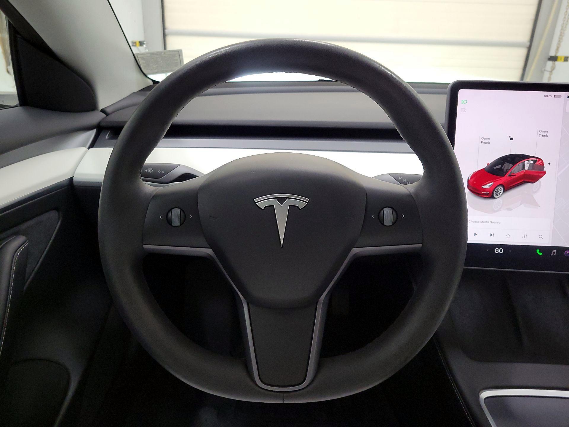 Thumbnail: 2023 Tesla Model 3 - 10