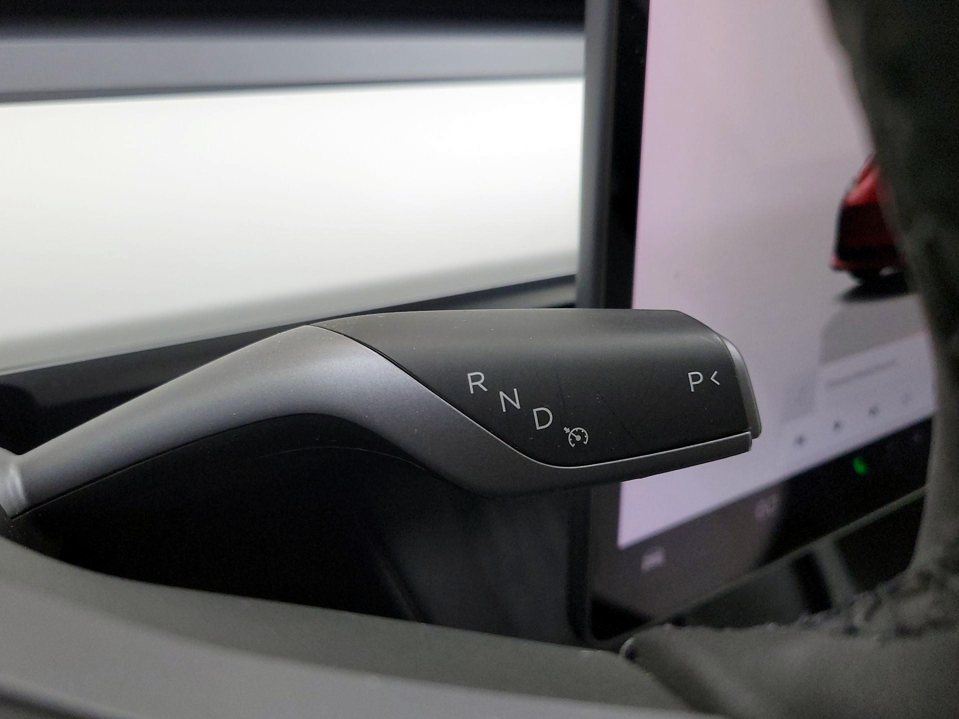 Thumbnail: 2023 Tesla Model 3 - 17