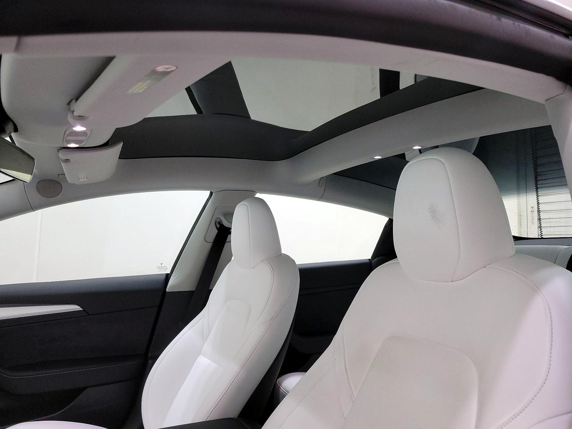 Thumbnail: 2023 Tesla Model 3 - 18