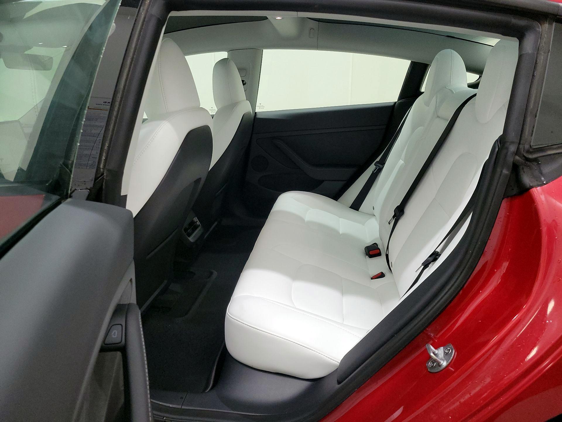 Thumbnail: 2023 Tesla Model 3 - 19