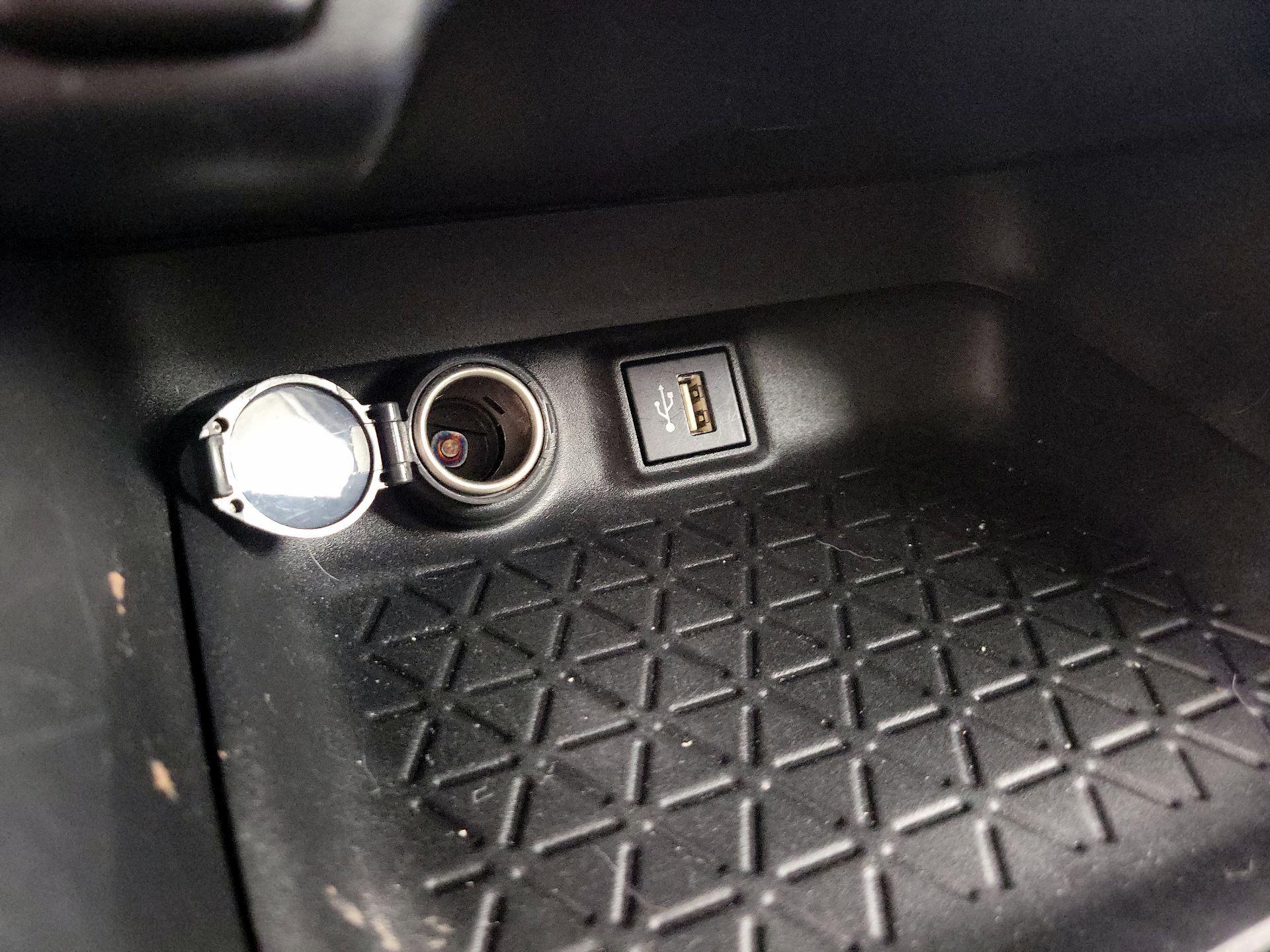 Thumbnail: 2023 Toyota RAV4 - 18