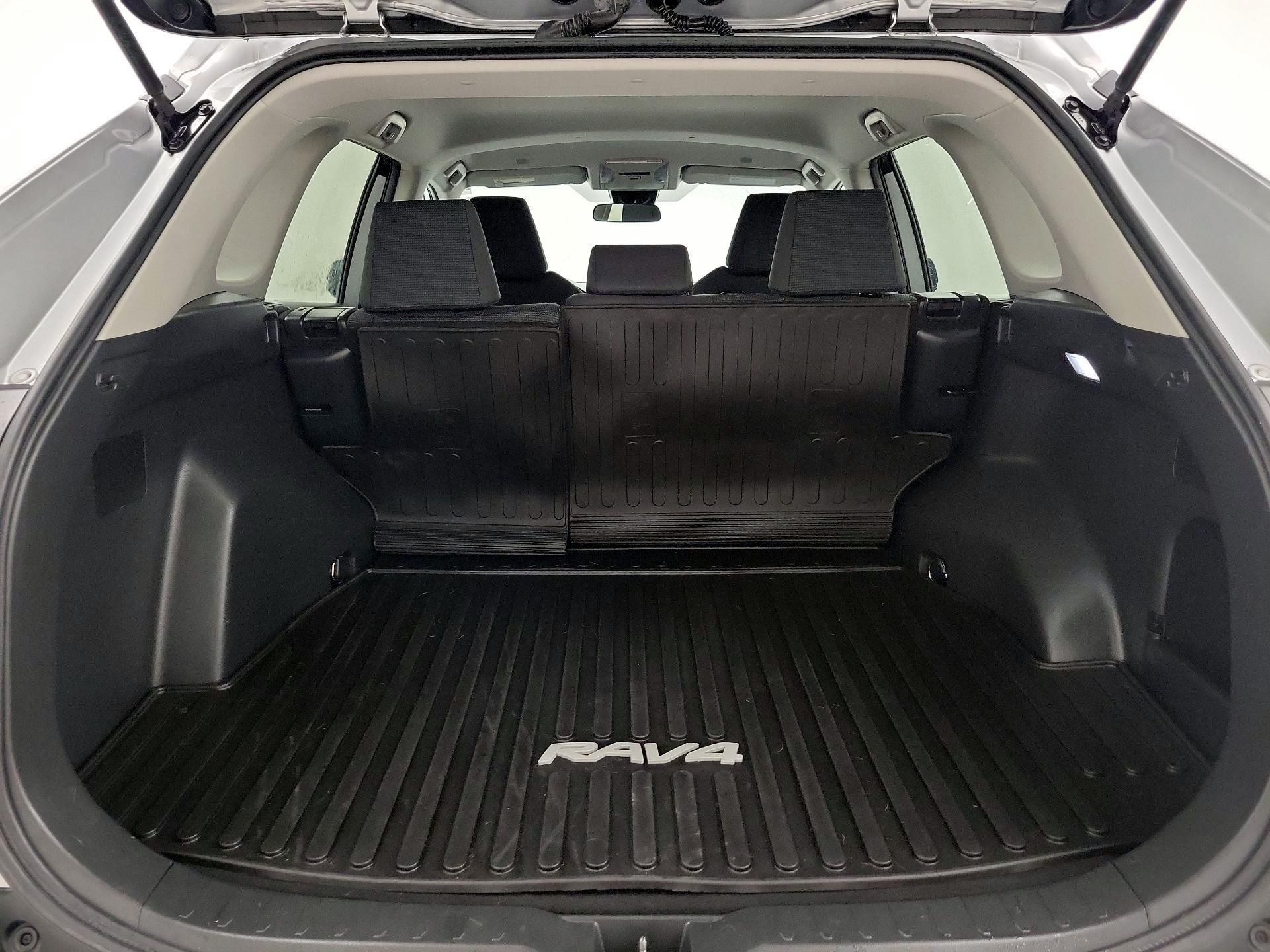 Thumbnail: 2023 Toyota RAV4 - 20