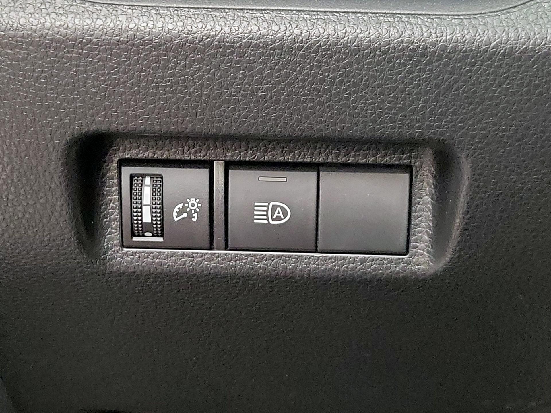 Thumbnail: 2025 Toyota RAV4 - 13