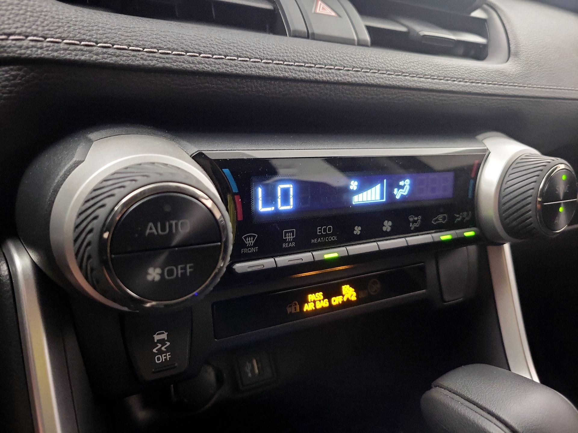 Thumbnail: 2025 Toyota RAV4 - 16