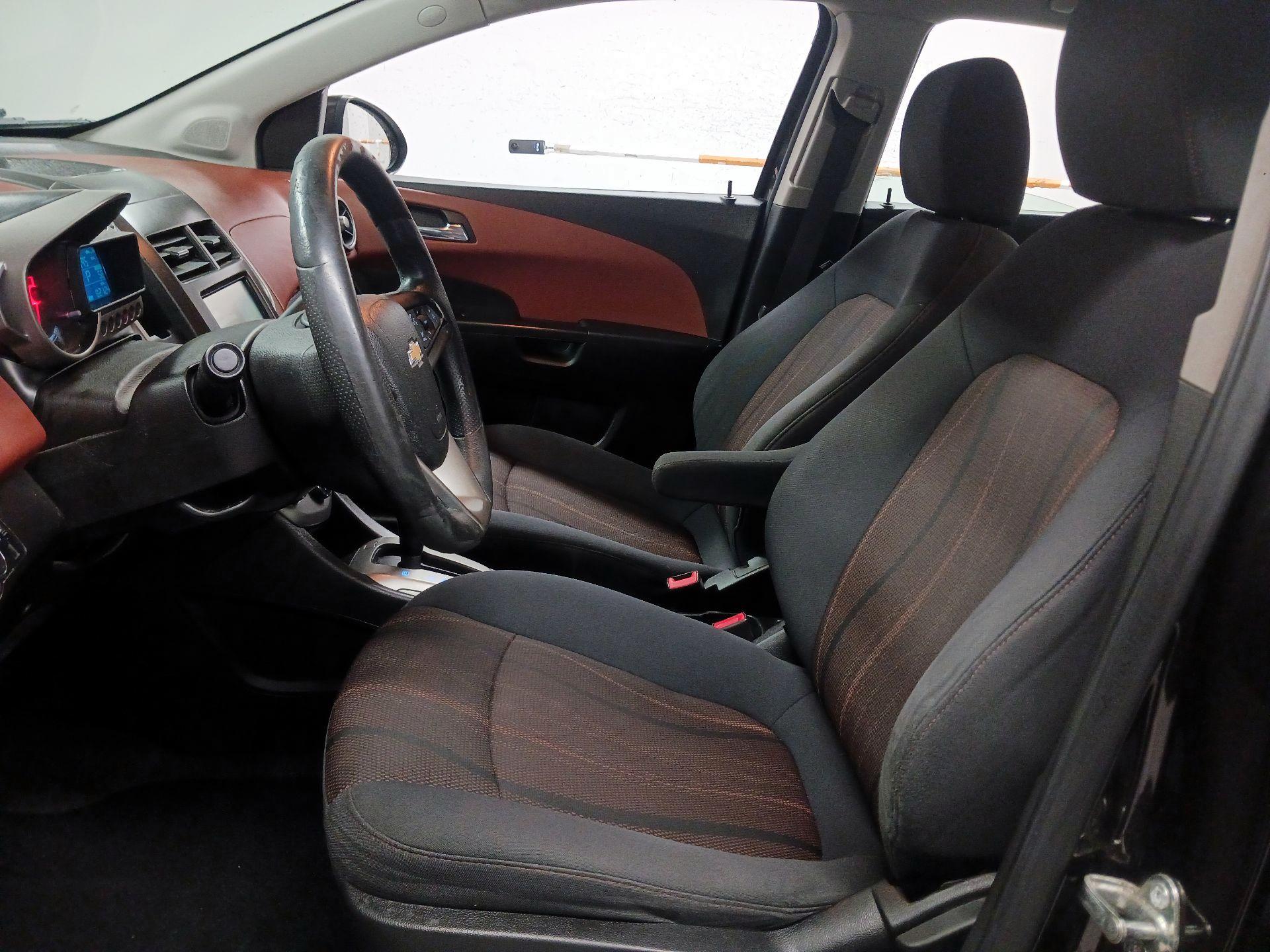 Thumbnail: 2016 Chevrolet Sonic - 9