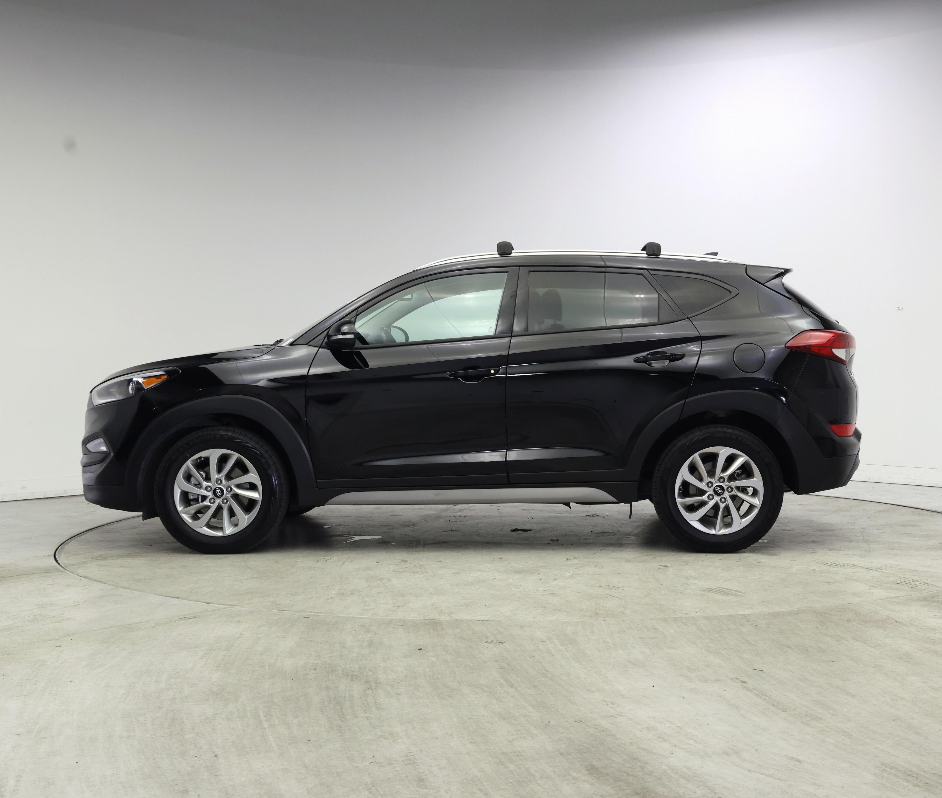 Thumbnail: 2017 Hyundai Tucson - 3
