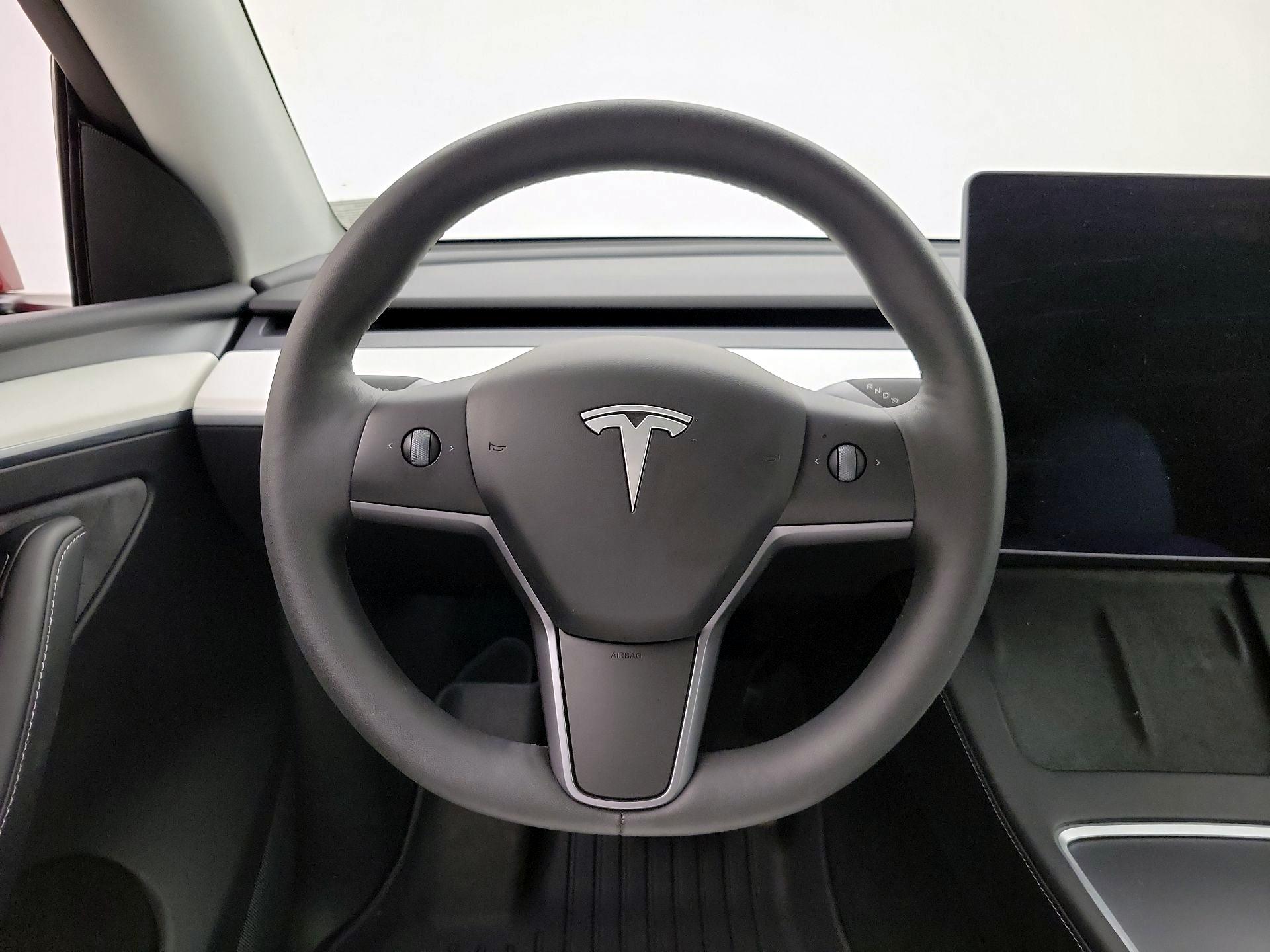 Thumbnail: 2024 Tesla Model Y - 10