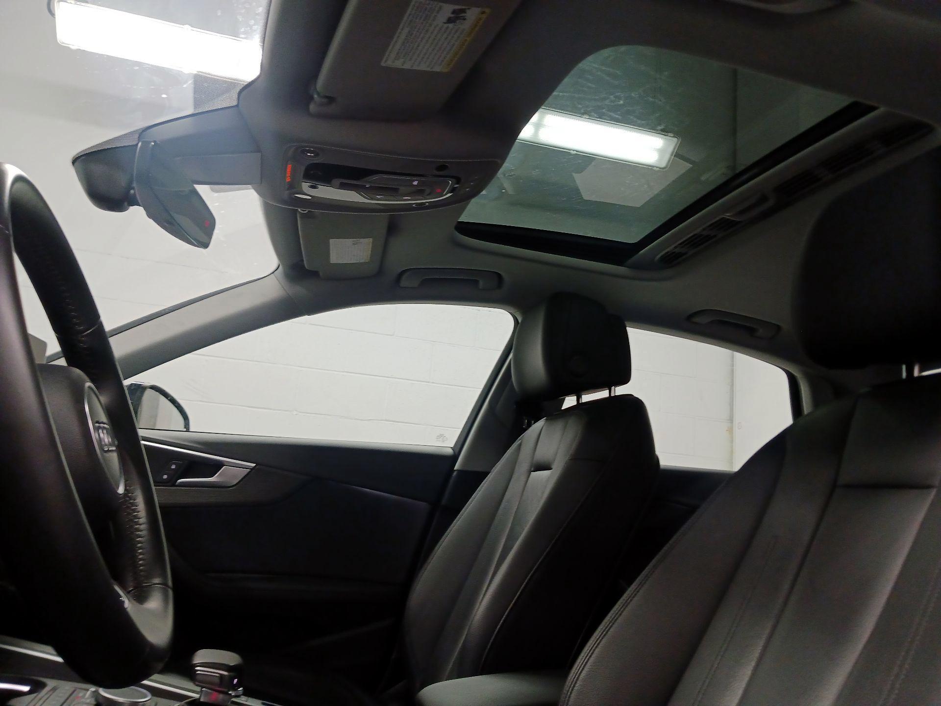 Thumbnail: 2019 Audi A4 - 19