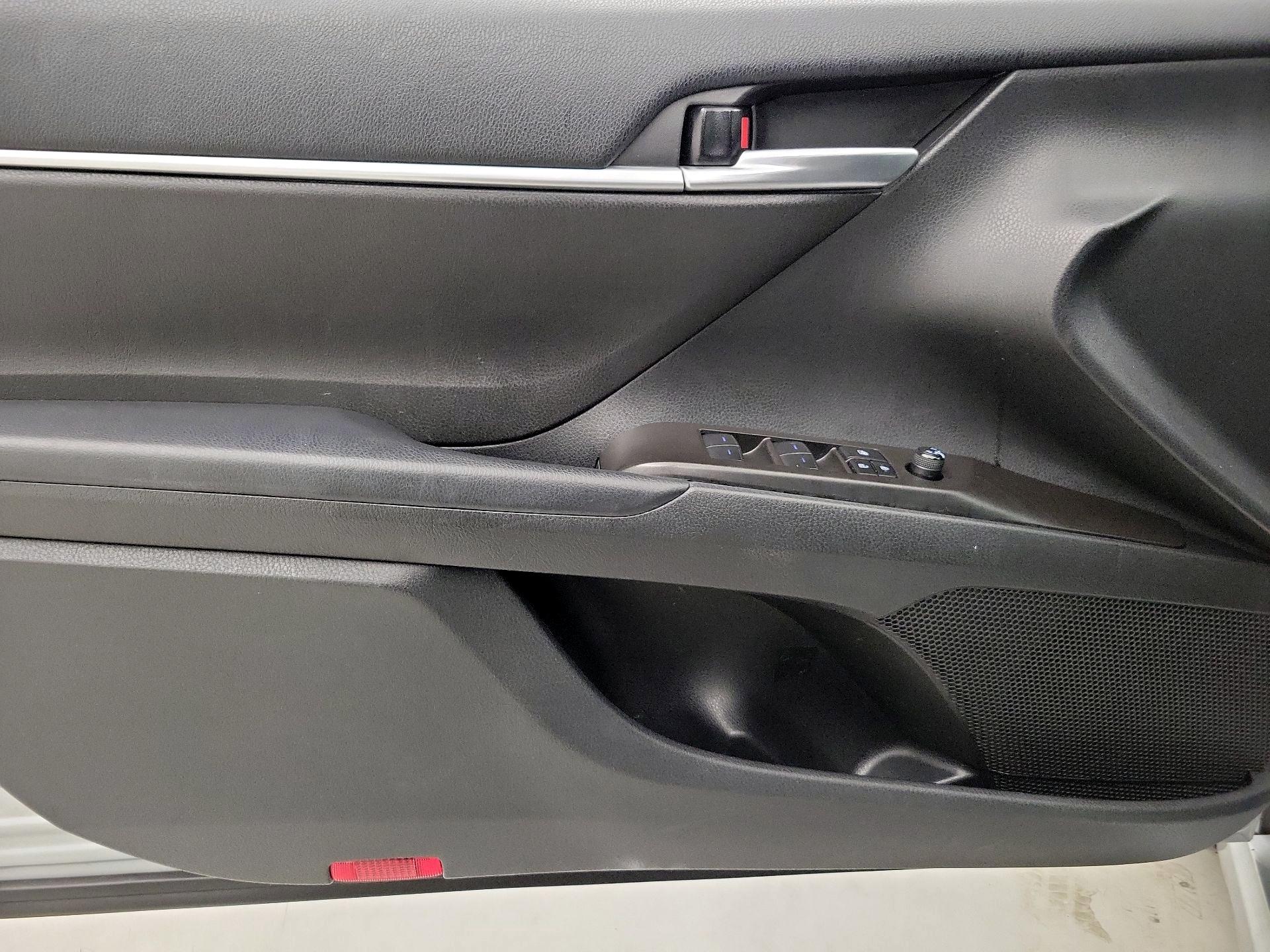 Thumbnail: 2023 Toyota Camry - 12