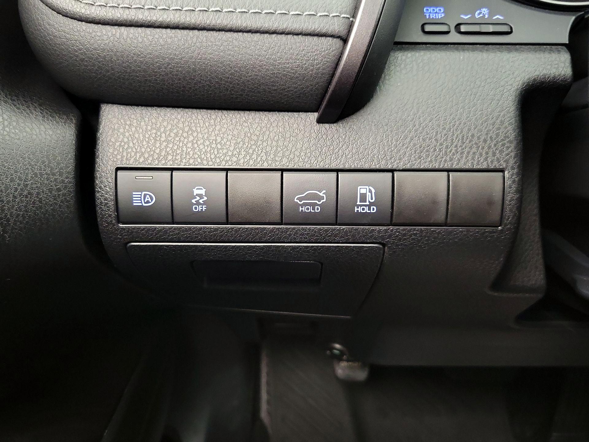 Thumbnail: 2023 Toyota Camry - 13