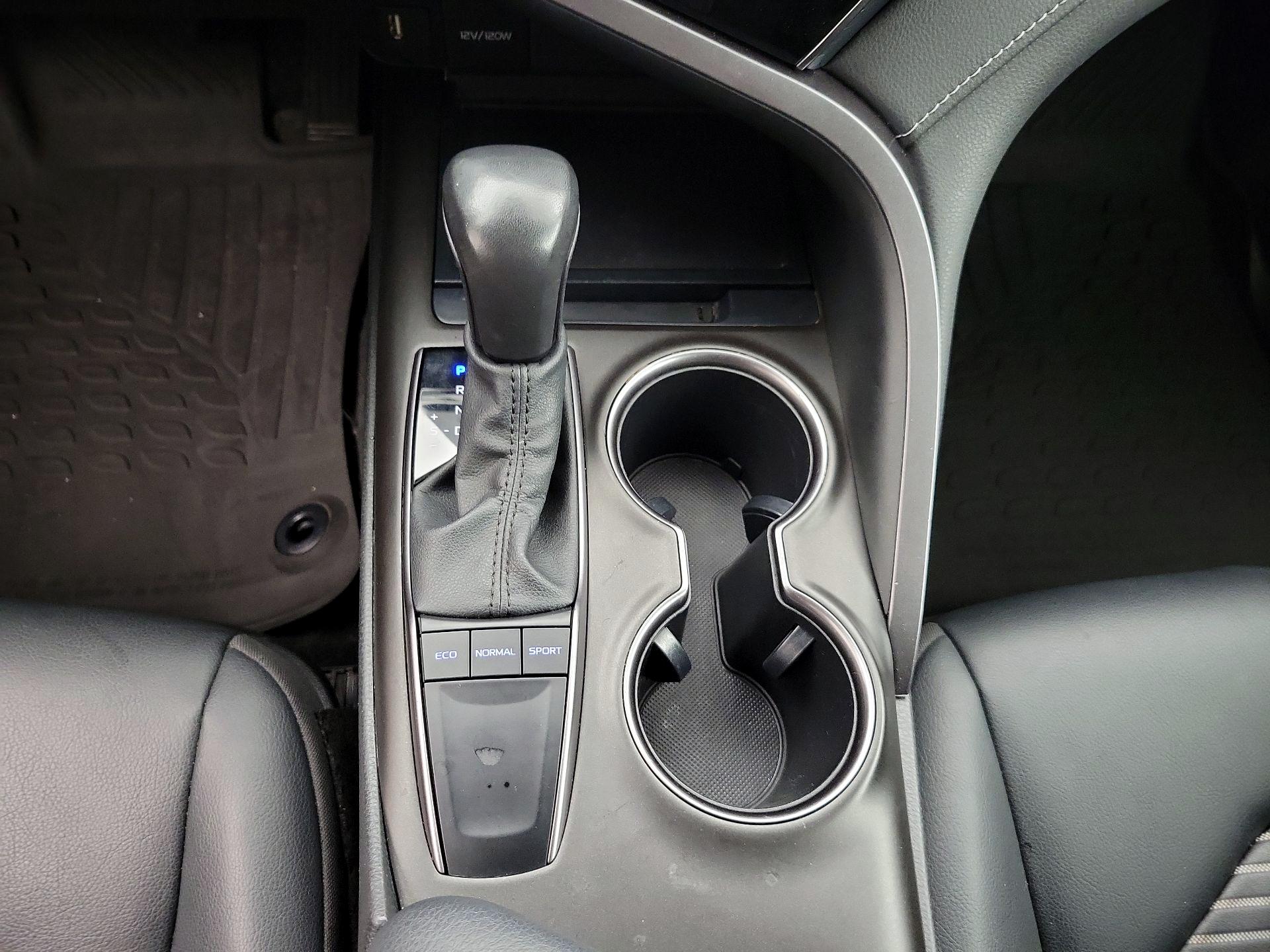 Thumbnail: 2023 Toyota Camry - 17