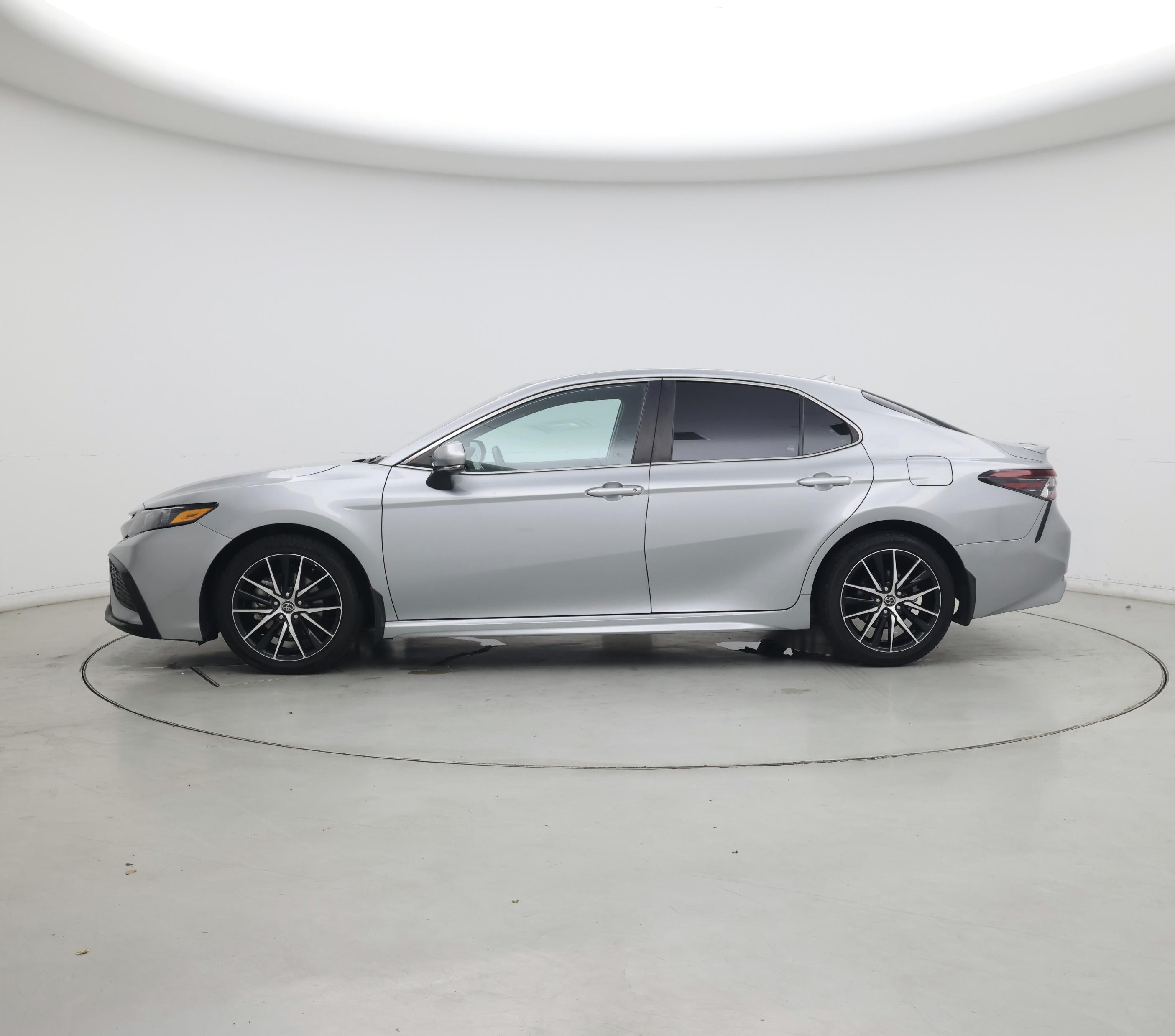 Thumbnail: 2023 Toyota Camry - 3