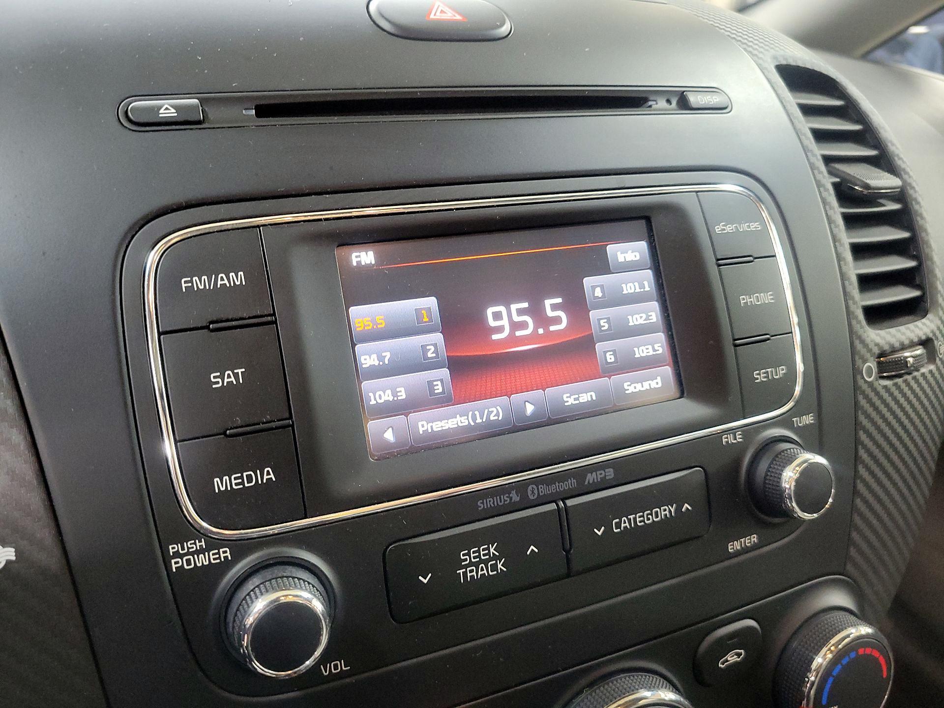 Thumbnail: 2014 Kia Forte - 14