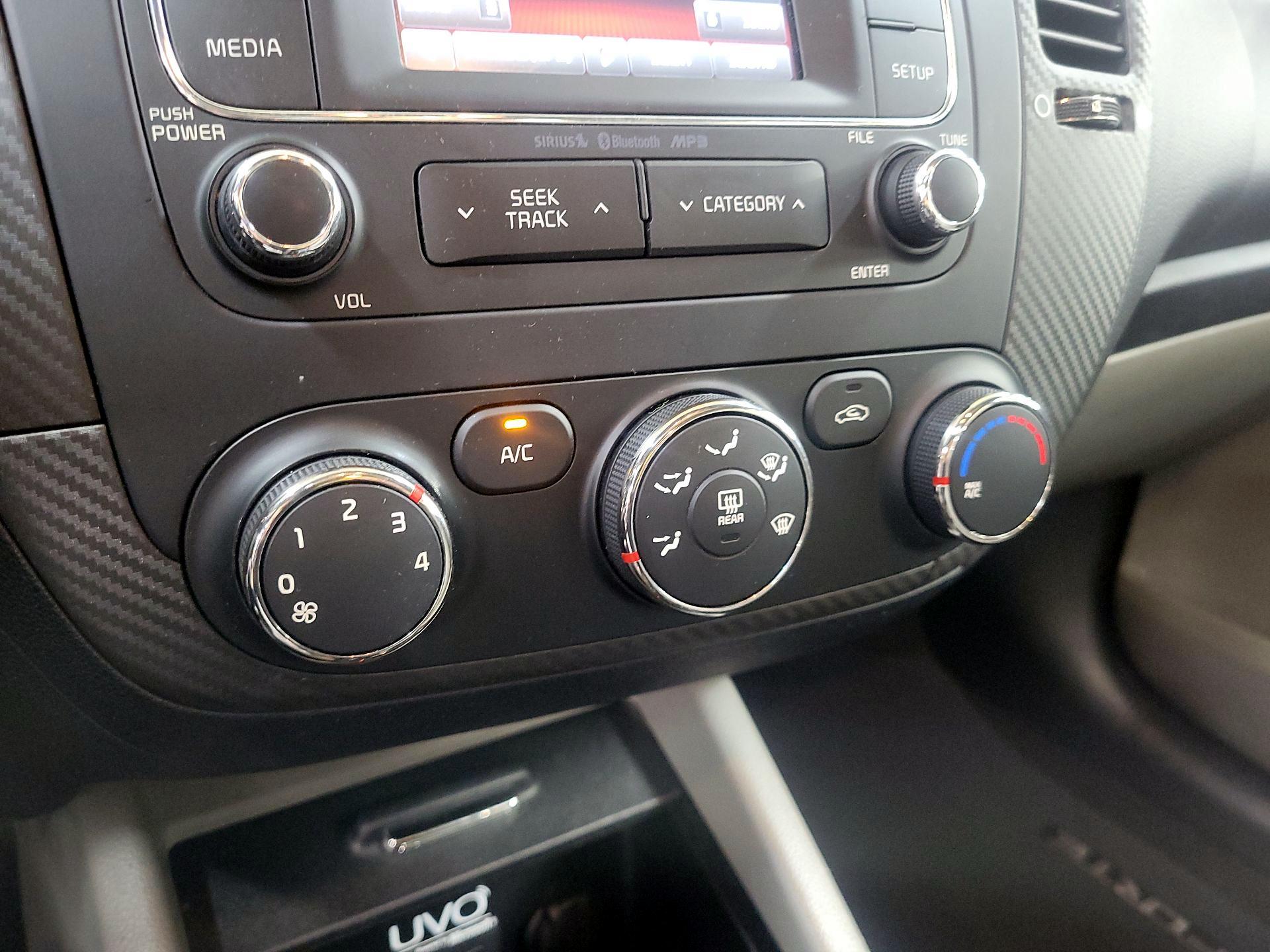 Thumbnail: 2014 Kia Forte - 15