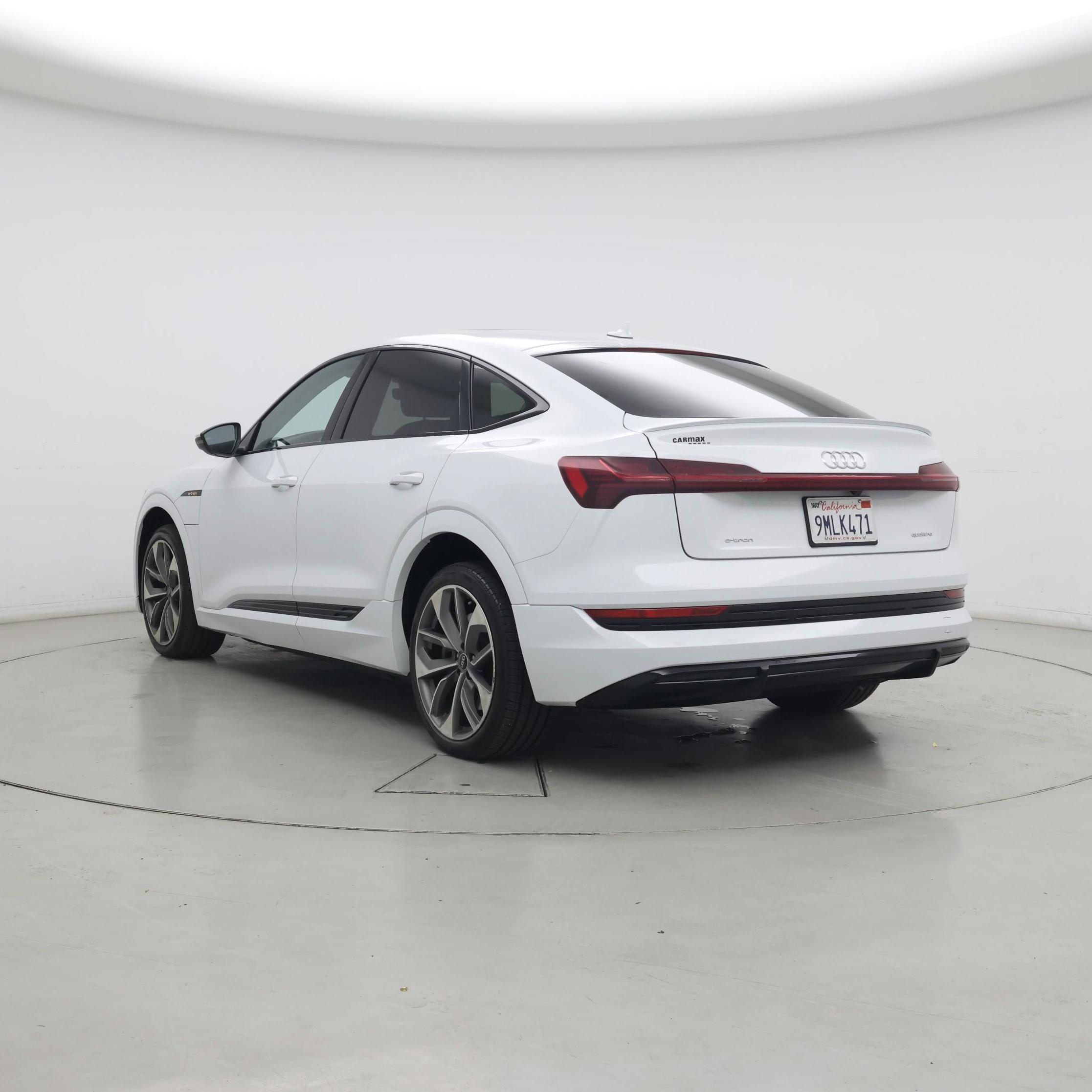 Thumbnail: 2021 Audi e-tron - 2