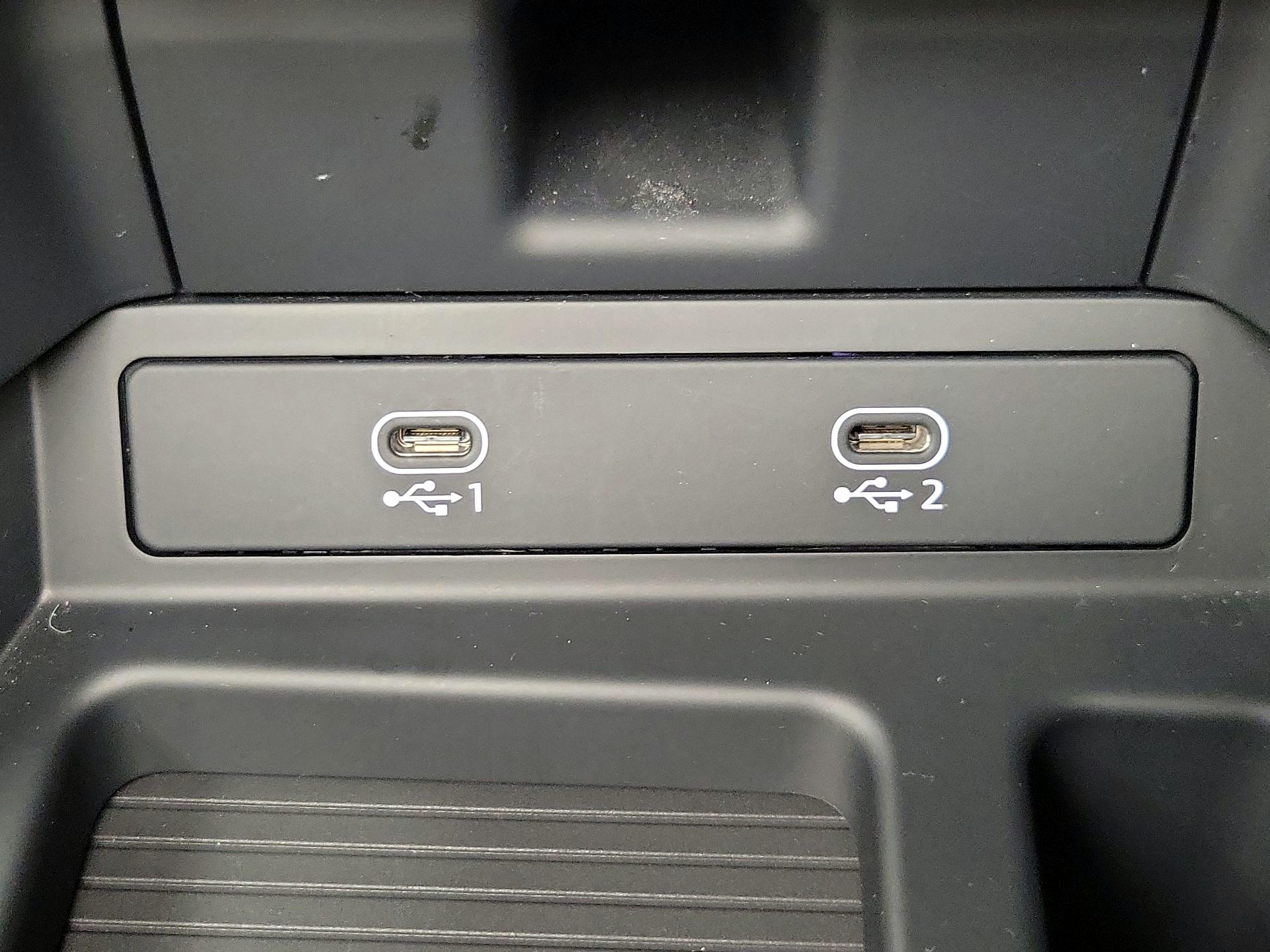 Thumbnail: 2021 Audi e-tron - 19